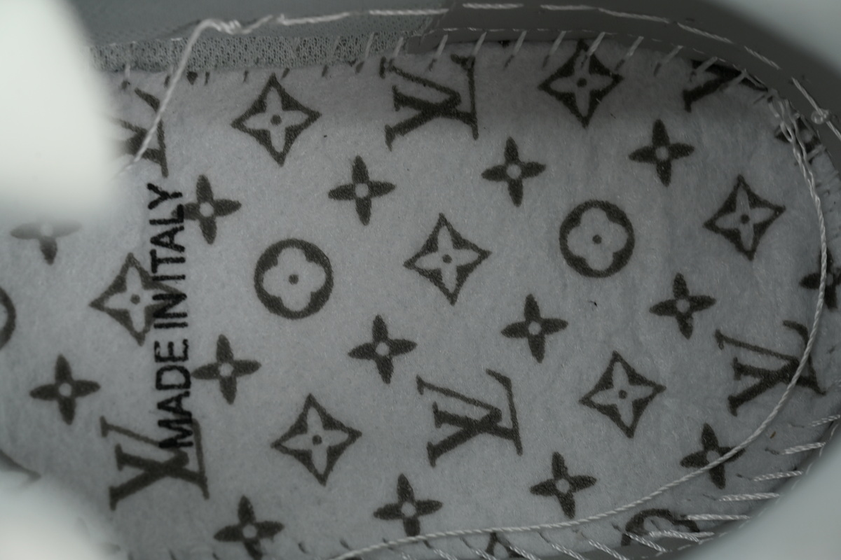 Louis Vuitton Trainer "New York" Exclusive