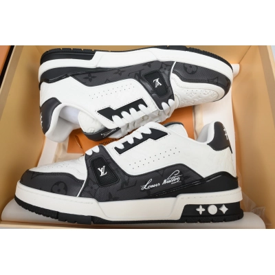 Louis Vuitton Trainer Black White Embossed 02