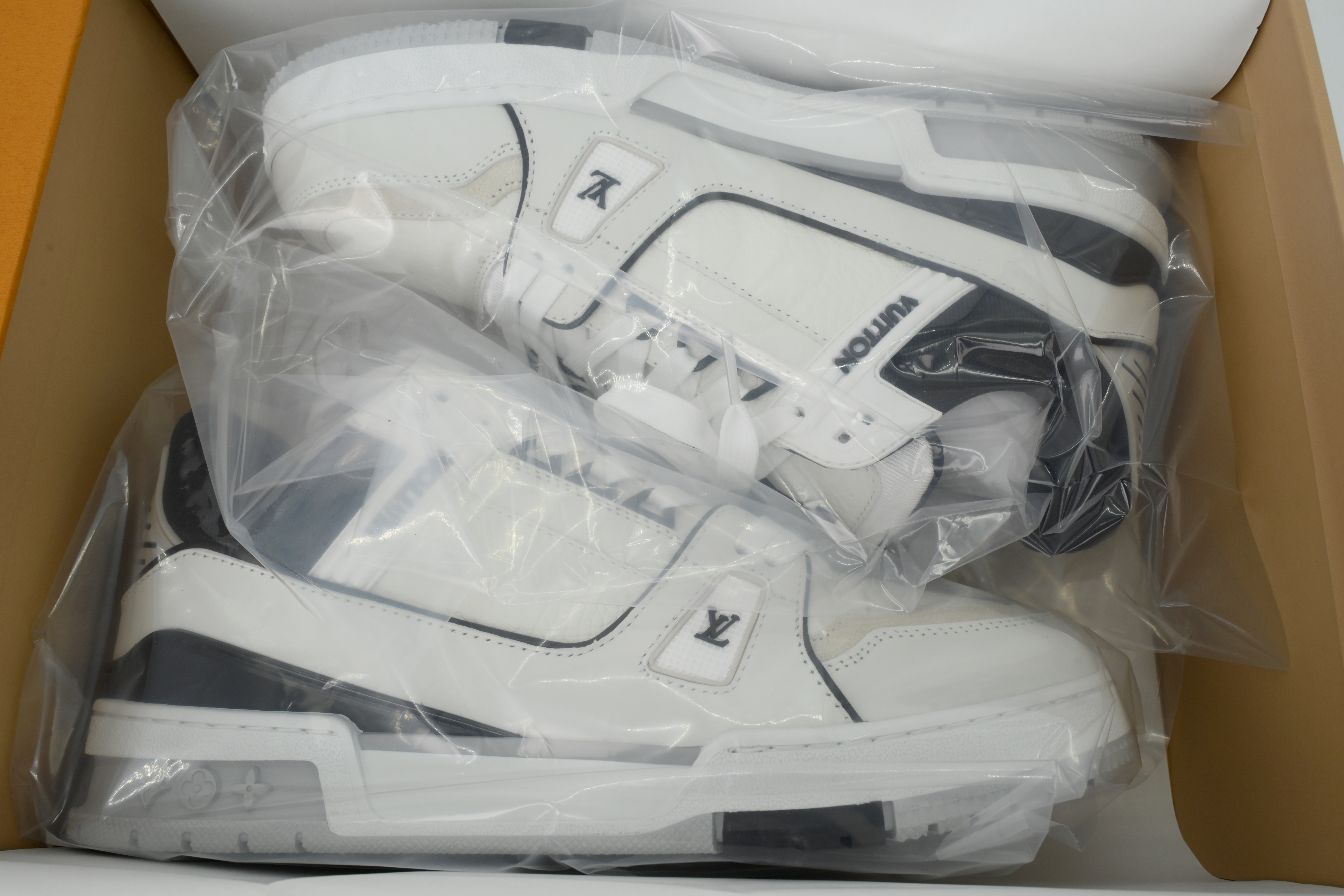 Louis Vuitton Trainer New Black And White