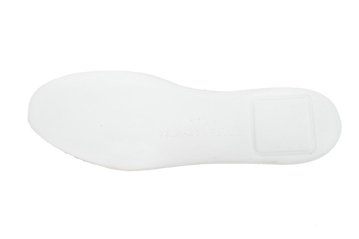 Louis Vuitton Trainer White and Black