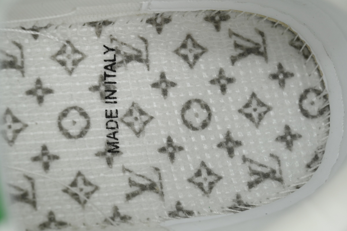 Louis Vuitton Trainer White Green Embossed