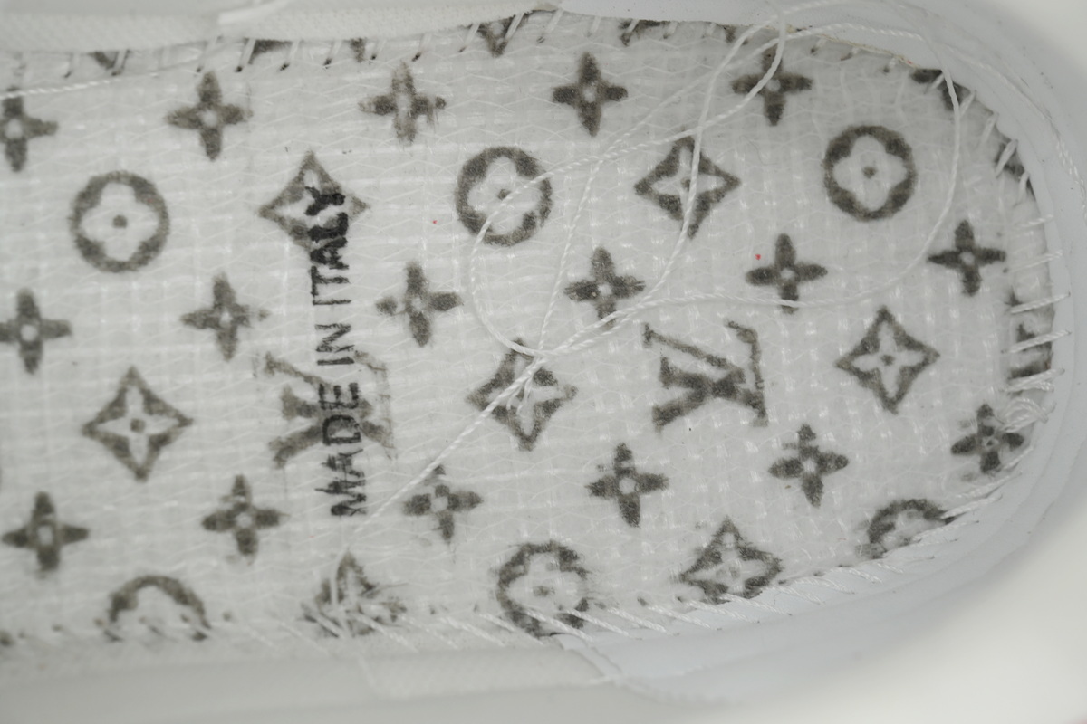 Louis Vuitton Trainer White Red Embossed