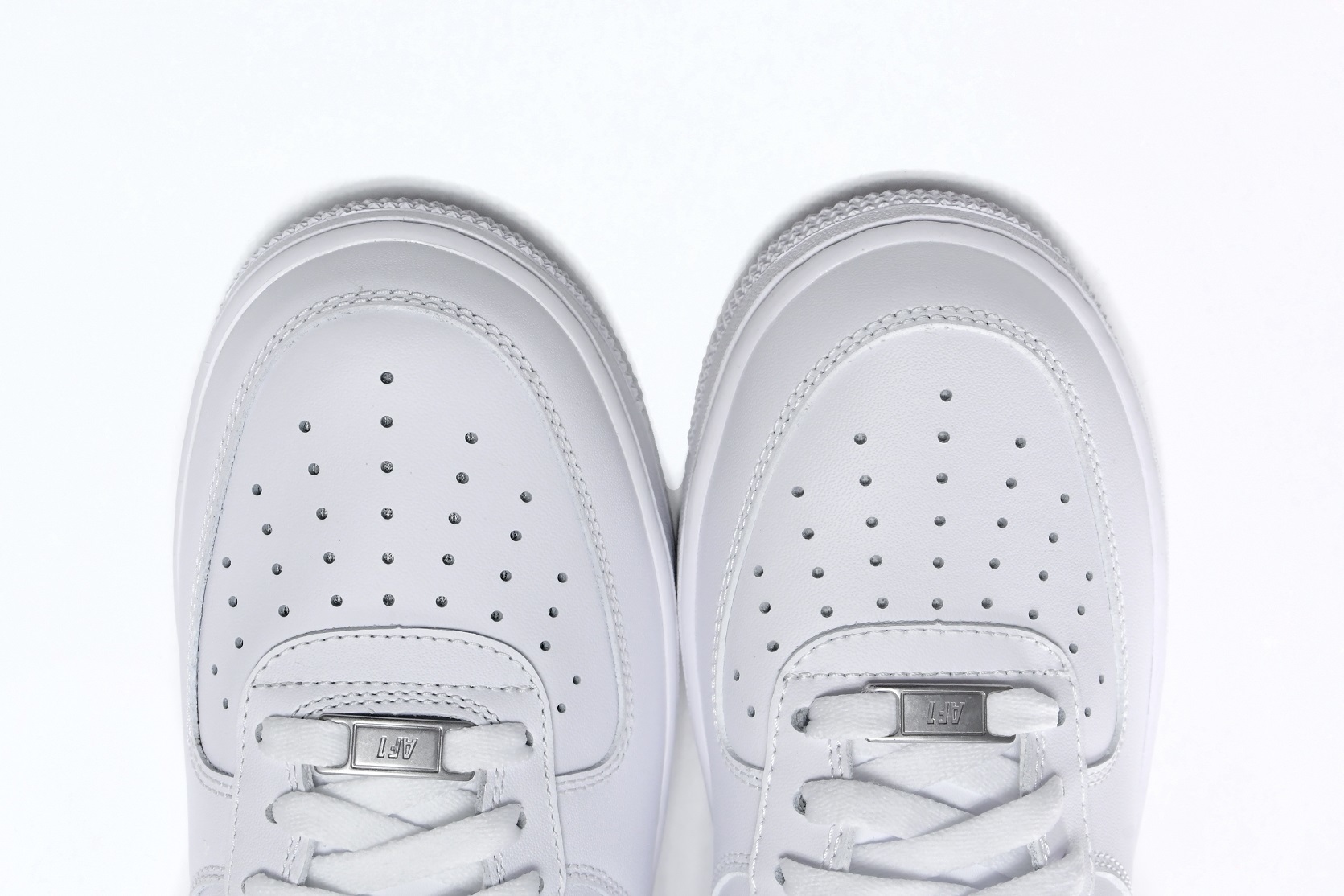 Nike Air Force 1 07 Low Cloud White CW2288-111