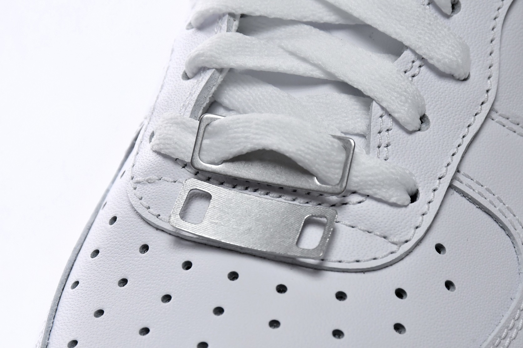 Nike Air Force 1 07 Low Cloud White CW2288-111