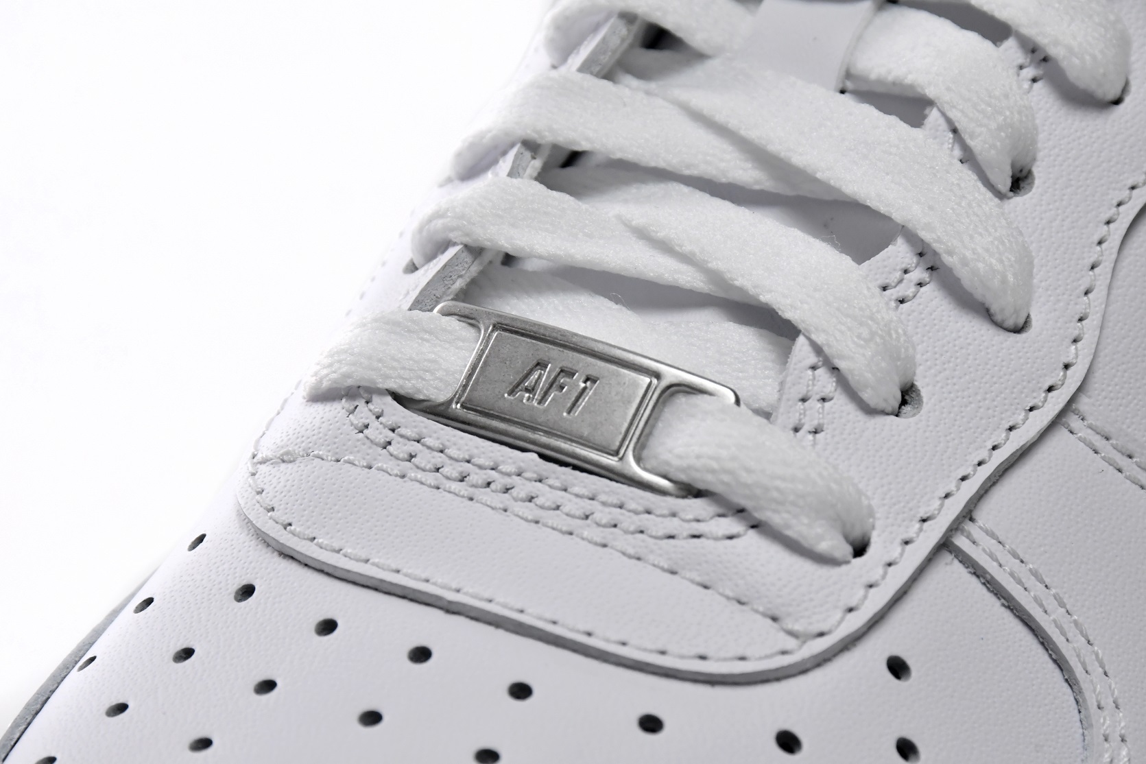 Nike Air Force 1 07 Low Cloud White CW2288-111