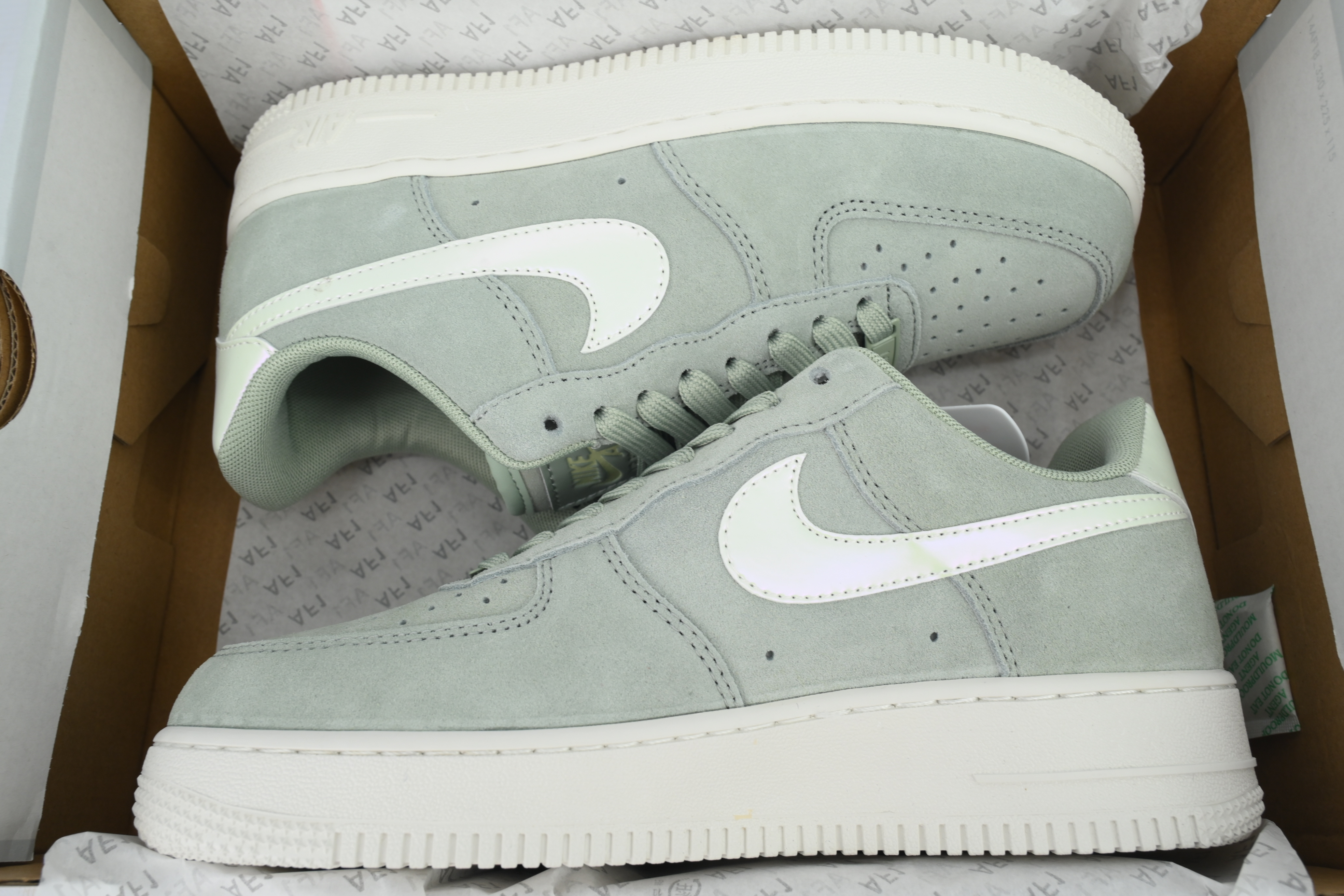 Nike Air Force 1 Low Jade Horizon HJ4401-300