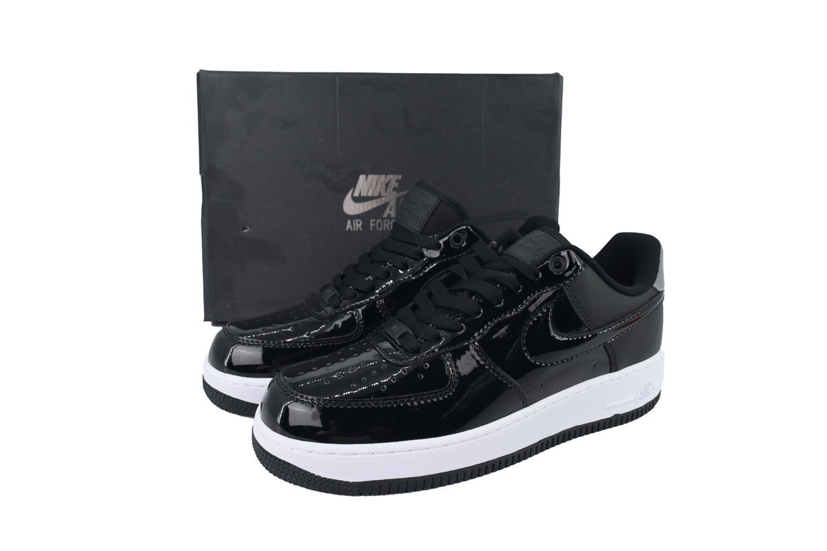 Wmns Air Force 1 07 SE Premium Black Silver 6827-001