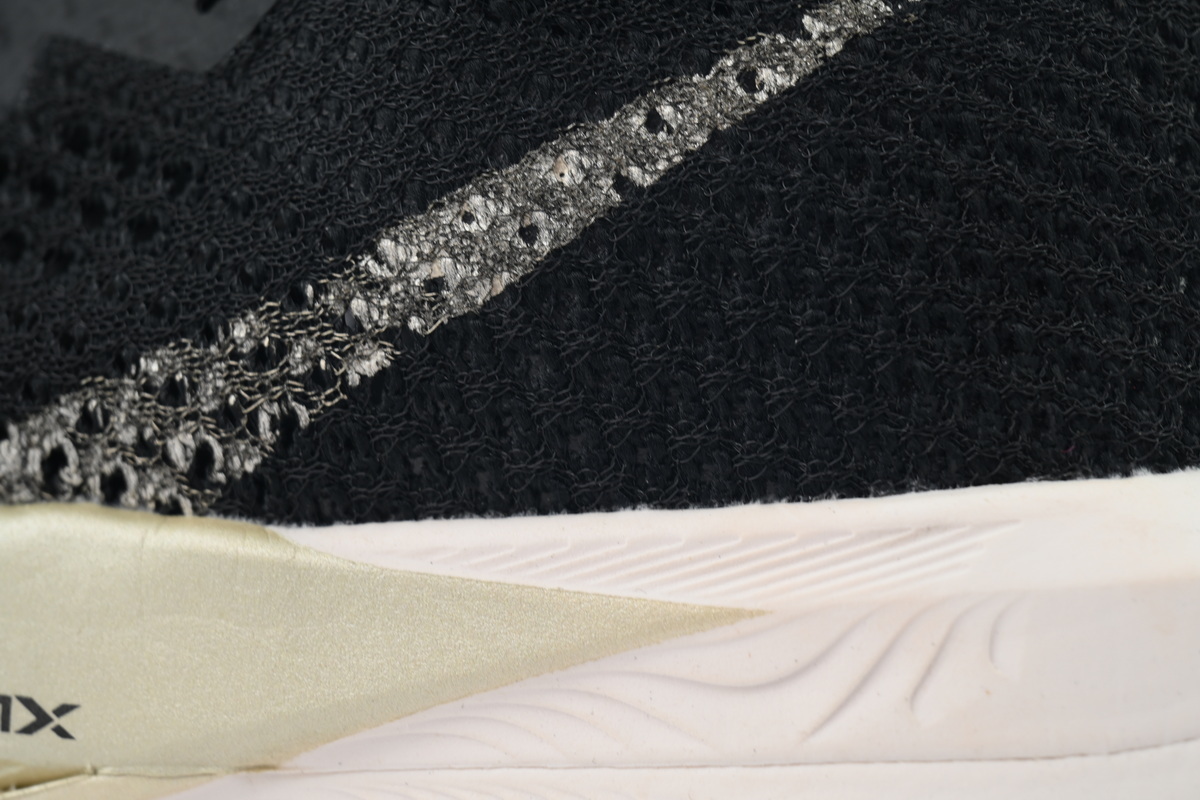 Nike ZoomX VaporFly Next% 3 Black Metallic Gold Grain DV4129-001