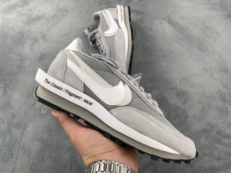 Fragment Design x Sacai x Nike LDWaffle Light Smoke Gre DH2684-001
