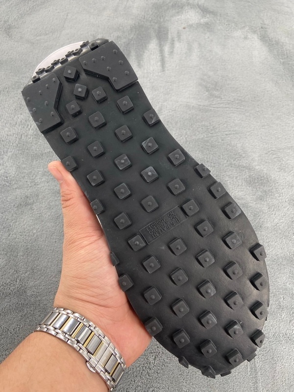 Fragment Design x Sacai x Nike LDWaffle Light Smoke Gre DH2684-001