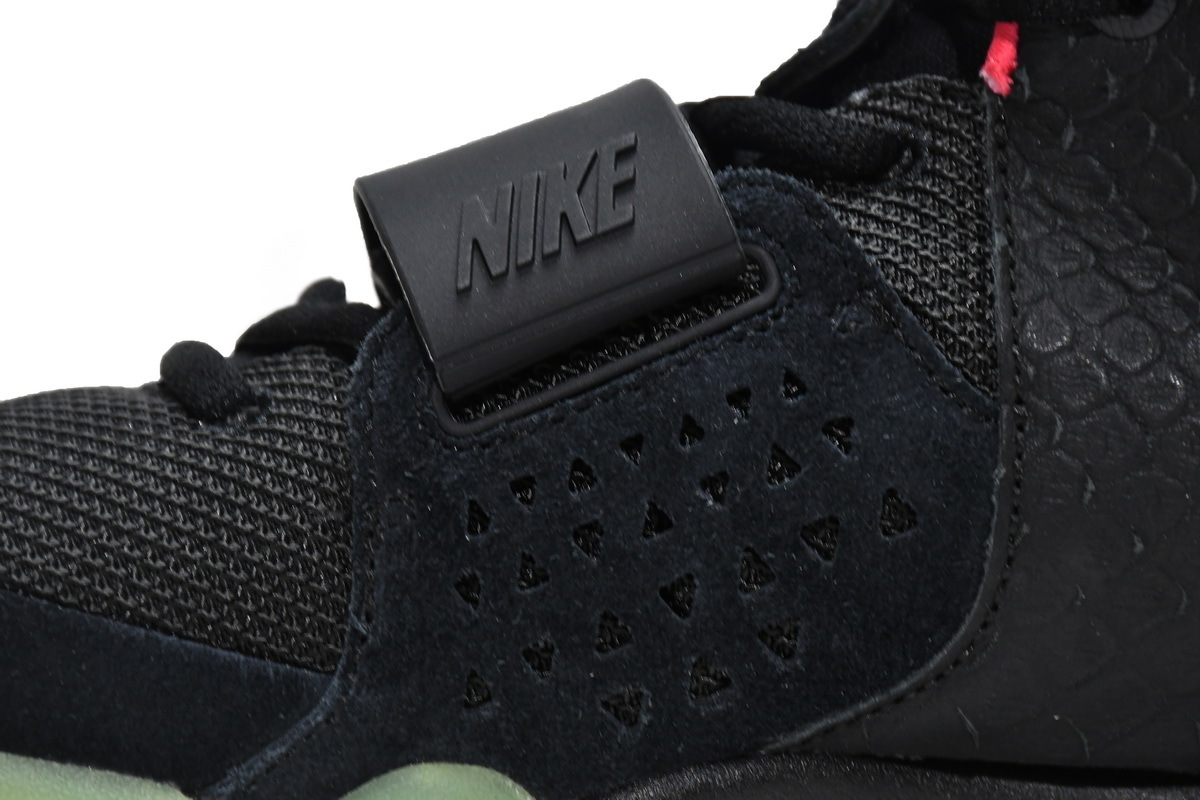 Air Yeezy 2 x Nike Solar Red 508214-006
