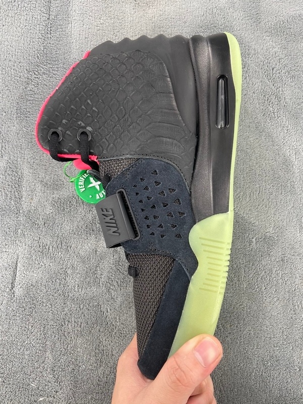 Air Yeezy 2 x Nike Solar Red 508214-006
