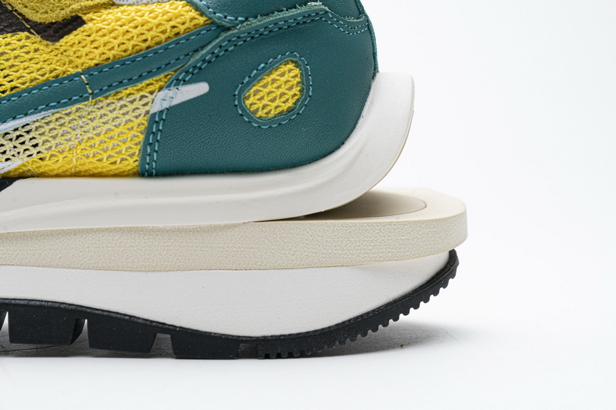 Sacai x Nike Pegasua Vaporfly Yellow Green CV1363-700