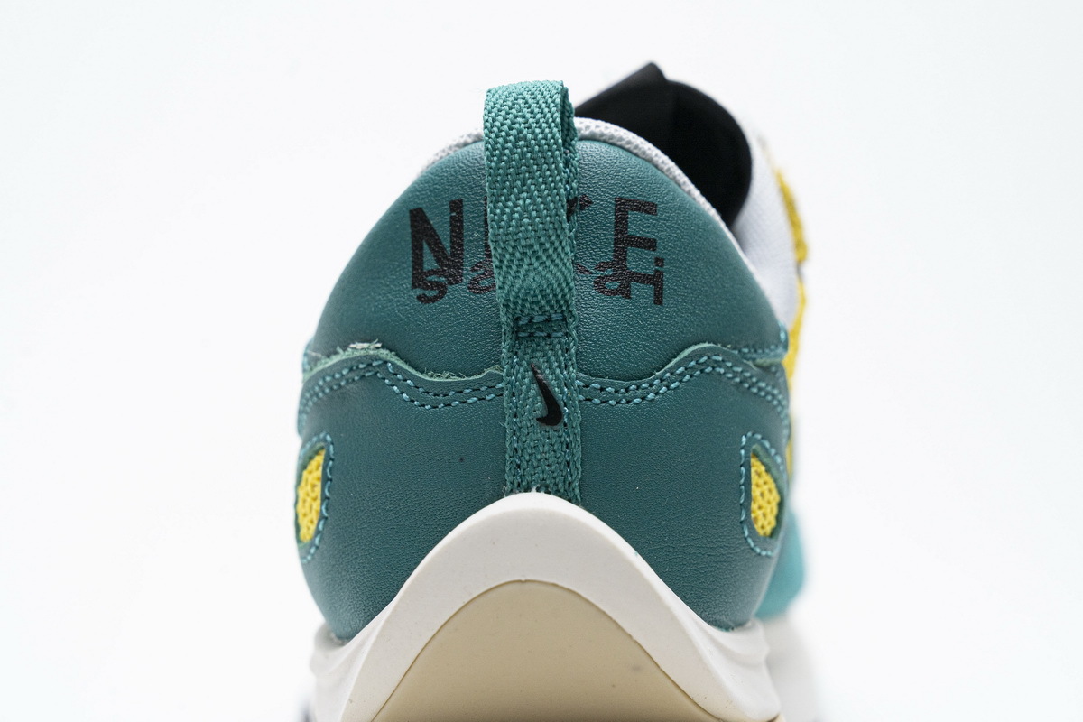 Sacai x Nike Pegasua Vaporfly Yellow Green CV1363-700