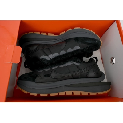 Sacai x Nike VaporWaffle Black and Gum DD1875-001 02
