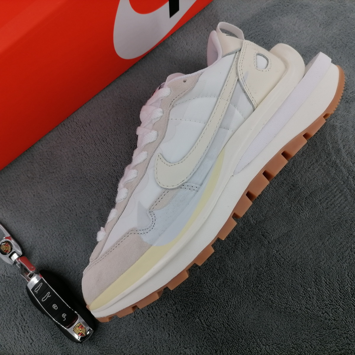 Sacai x Nike VaporWaffle White DD1875-100