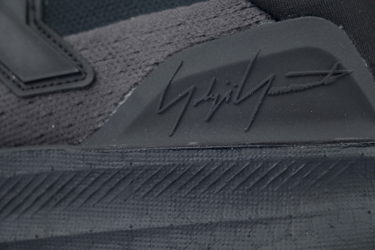 Adidas Y-3 Ultra Boost 5.0 "Carbon" JP7438