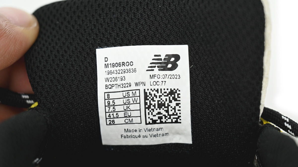 New Balance 1906R White and yellow RGG M1906RGG