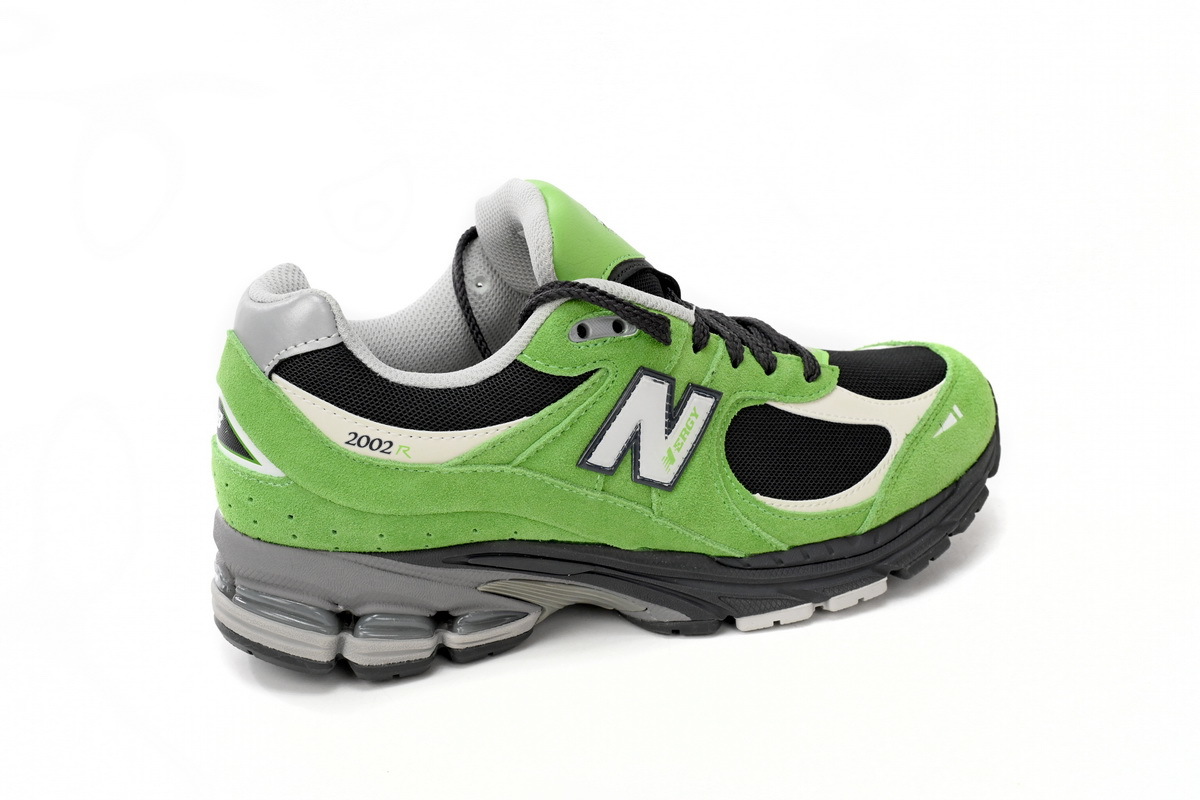 New Balance 2002R Sea Black Green M2002RGZ