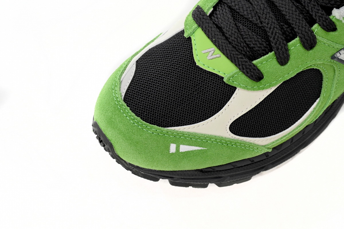 New Balance 2002R Sea Black Green M2002RGZ