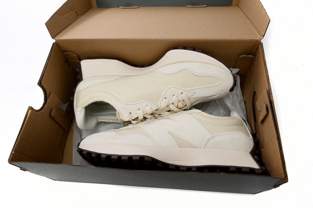 New Balance 327 Sea salt White WS327FB