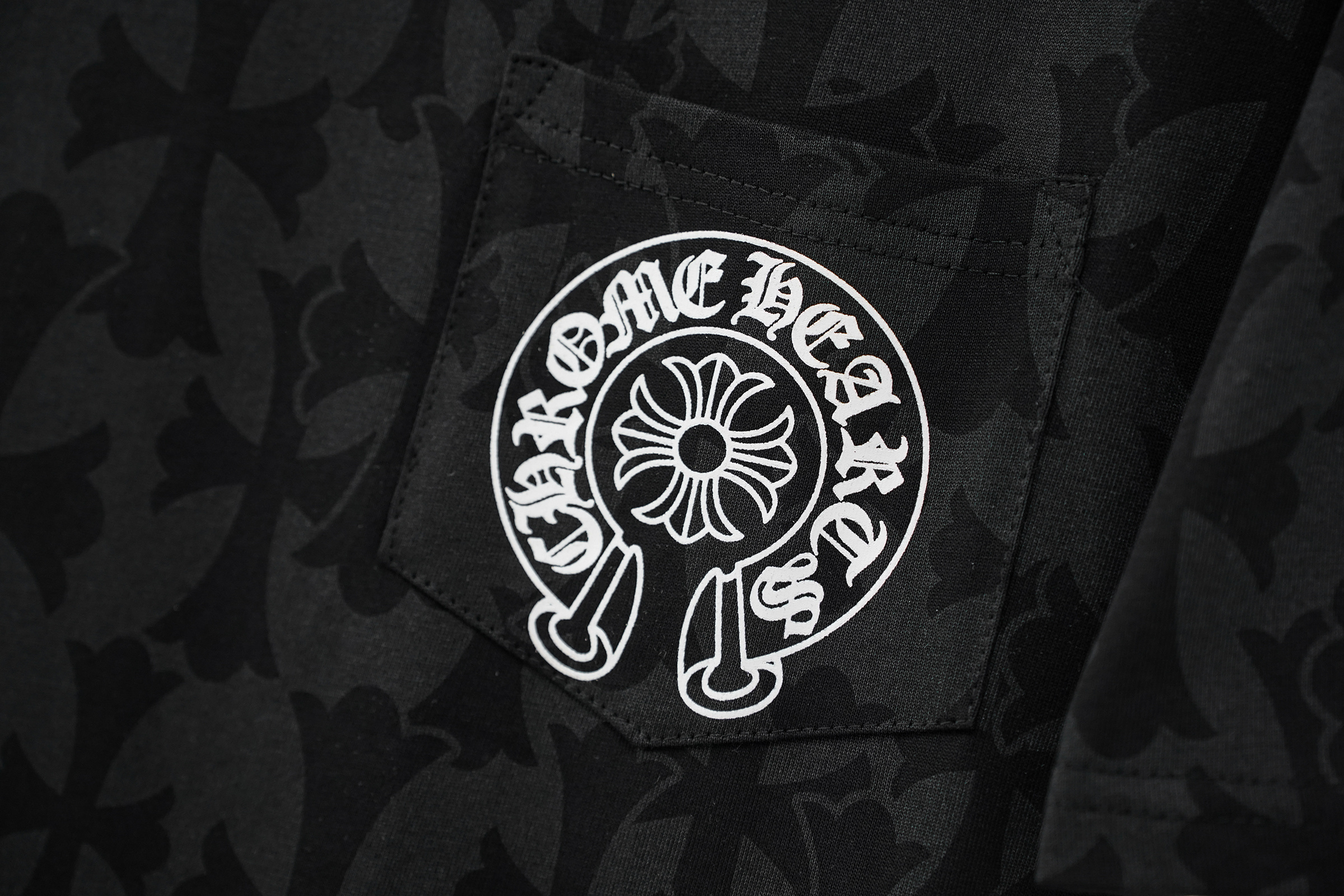 Chrome Hearts T-Shirt 2250 Dark Pattern P130