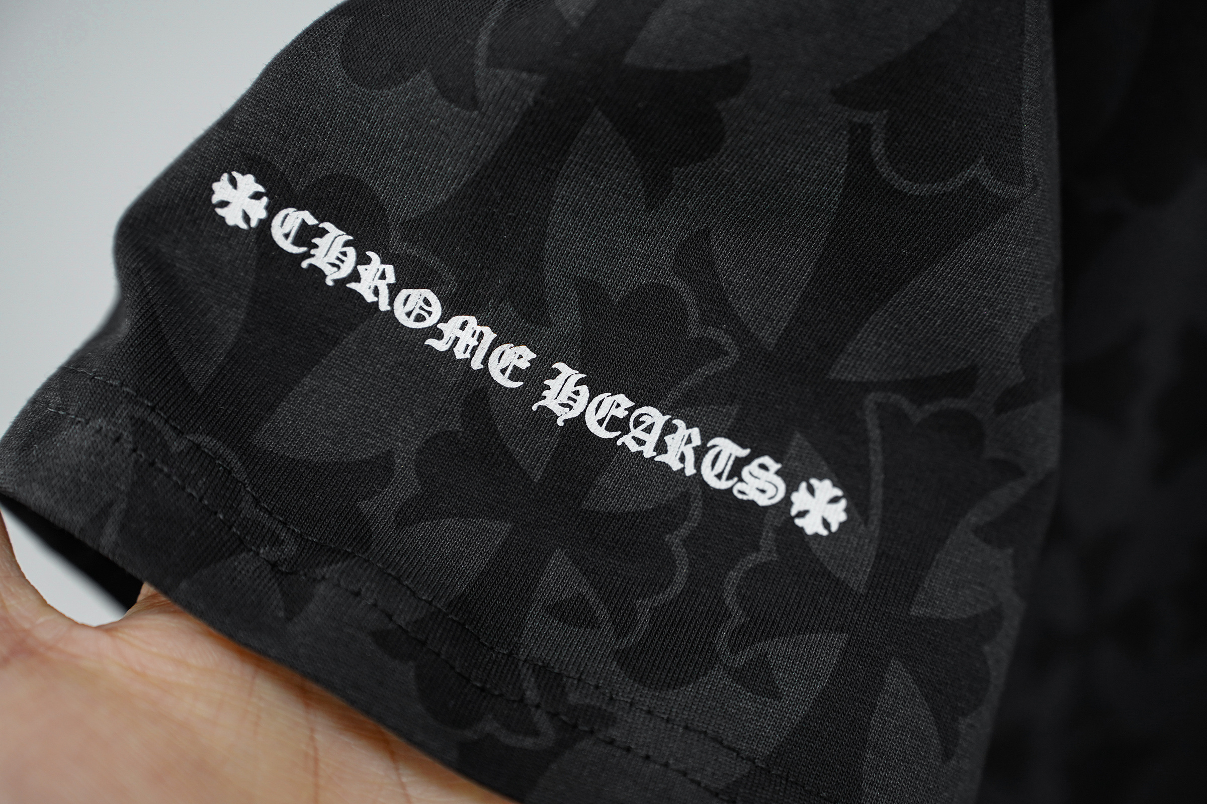 Chrome Hearts T-Shirt 2250 Dark Pattern P130