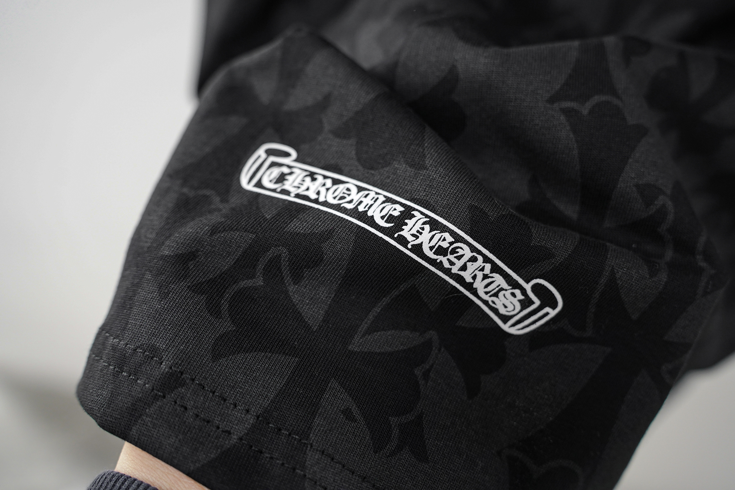 Chrome Hearts T-Shirt 2250 Dark Pattern P130