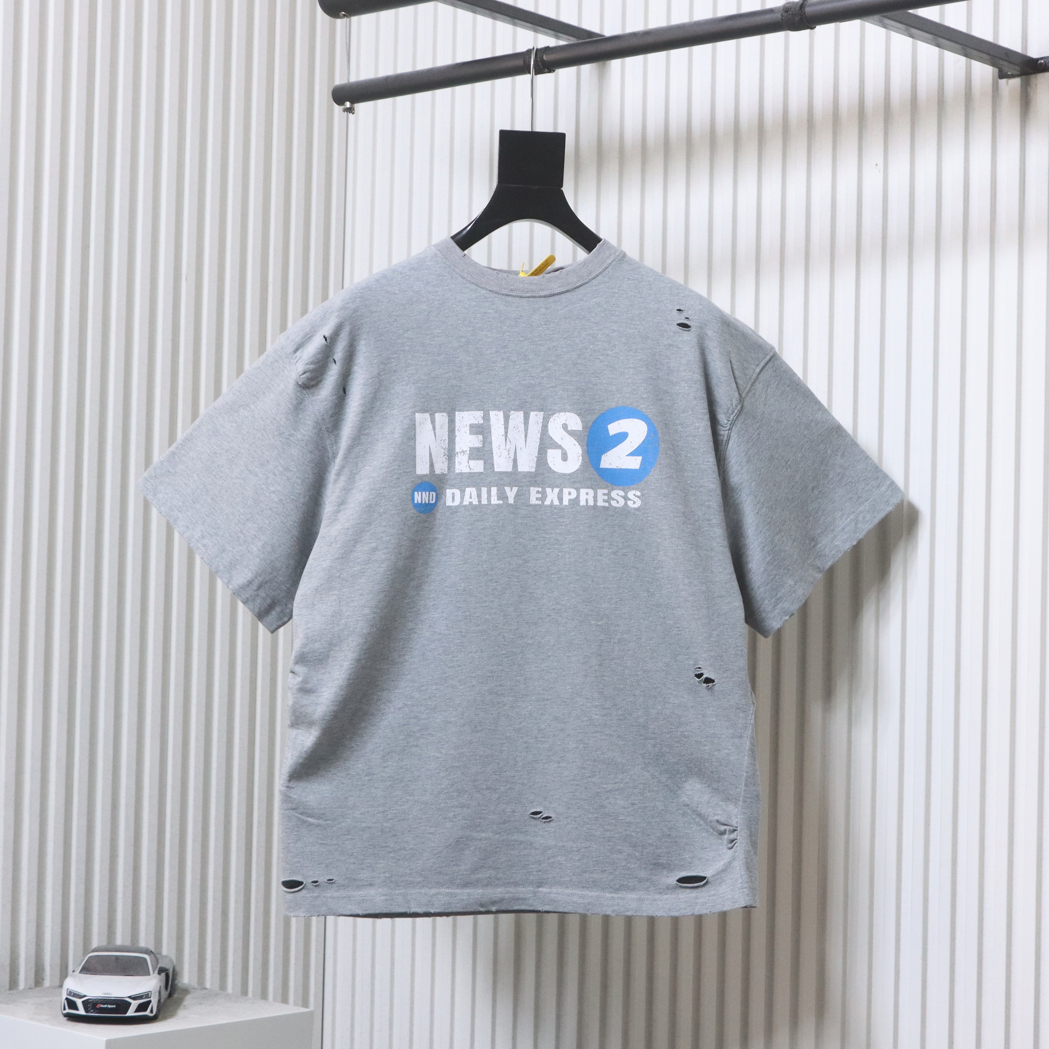No Publik Watermelon "NEWS 2" Distressed Vintage Wash T-Shirt h170