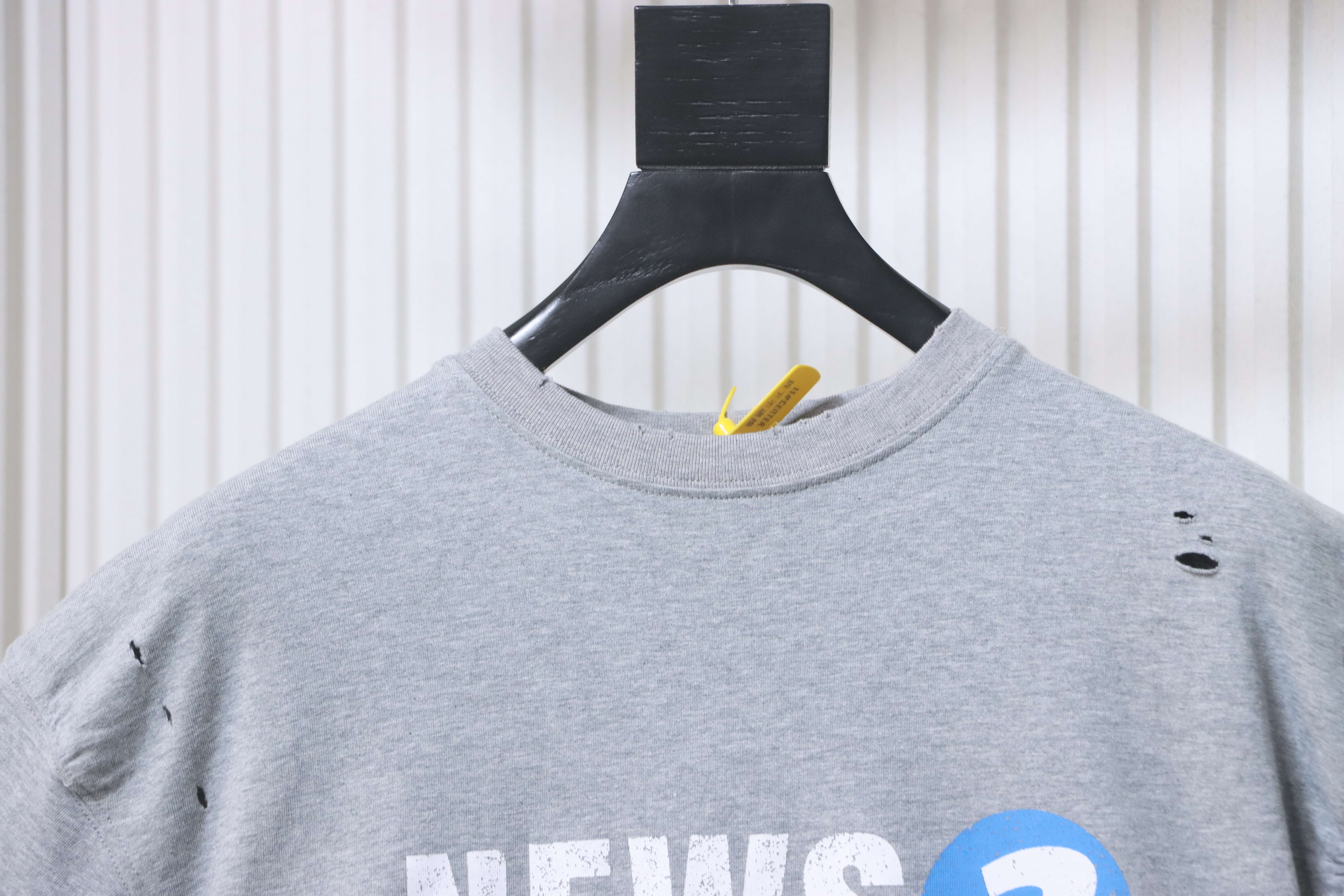 No Publik Watermelon "NEWS 2" Distressed Vintage Wash T-Shirt h170