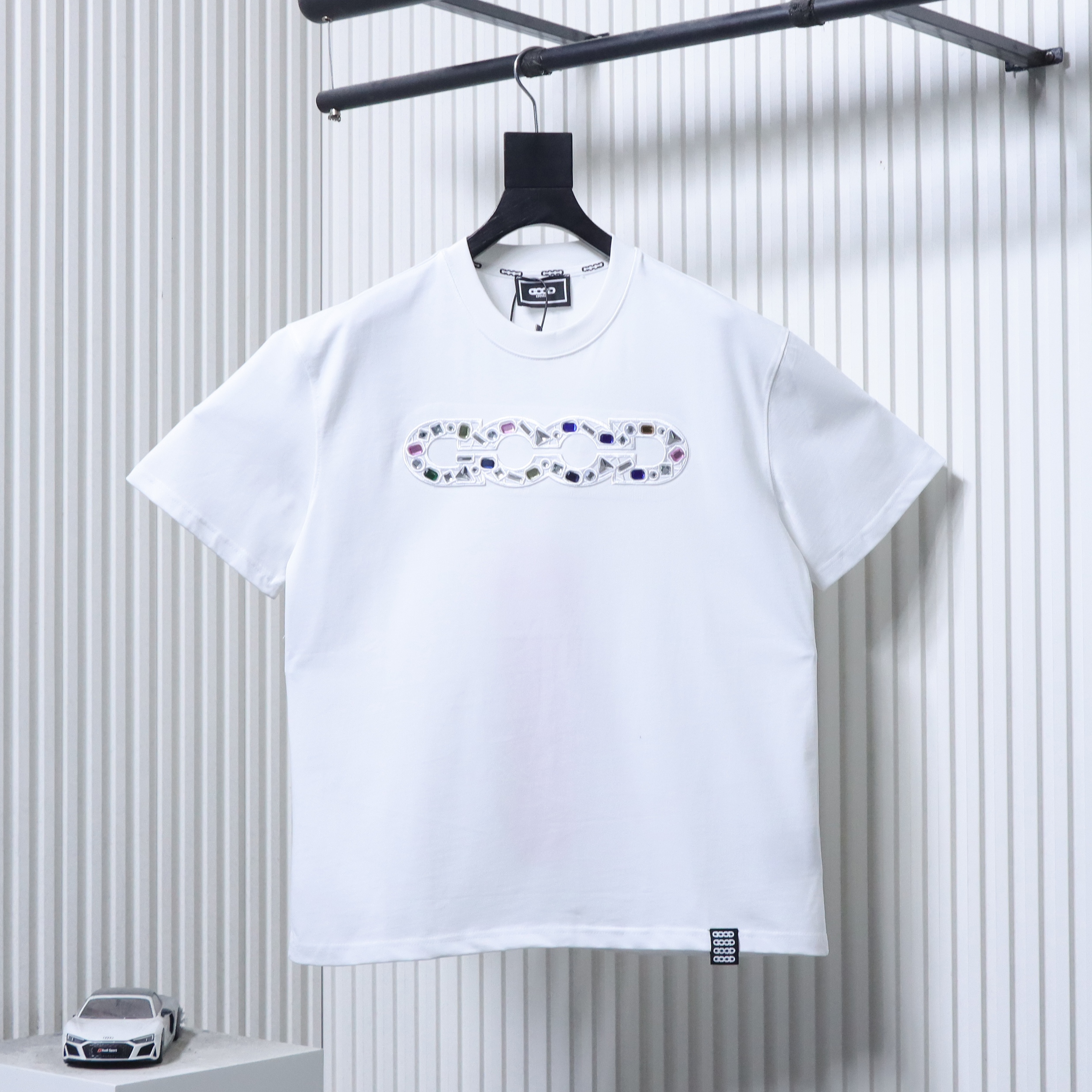 Goodbrand 26SS Luxury Gemstone Embellished Short-Sleeve T-Shirt h170