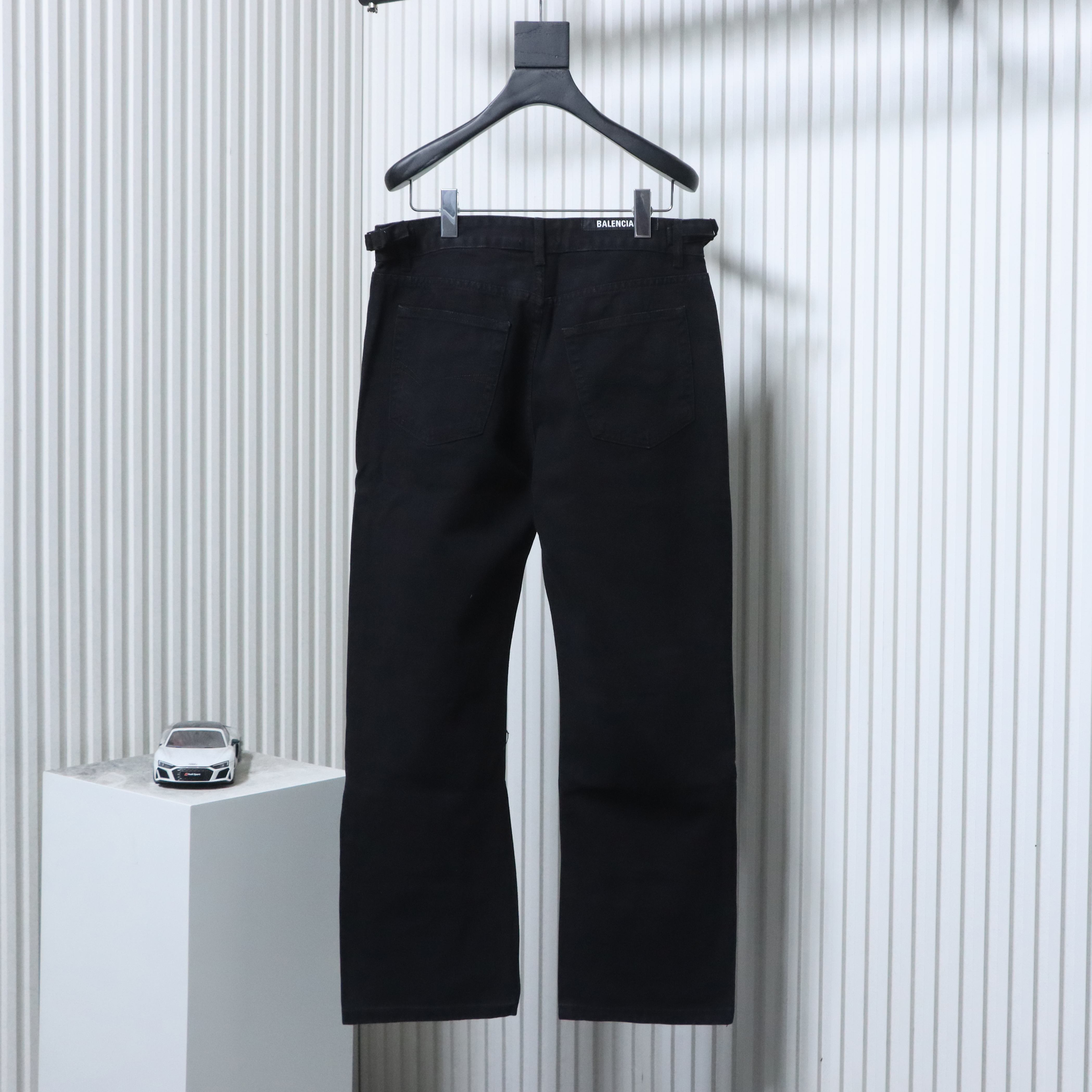 Balenciaga 24SS Slashed Distressed Denim Jeans h270