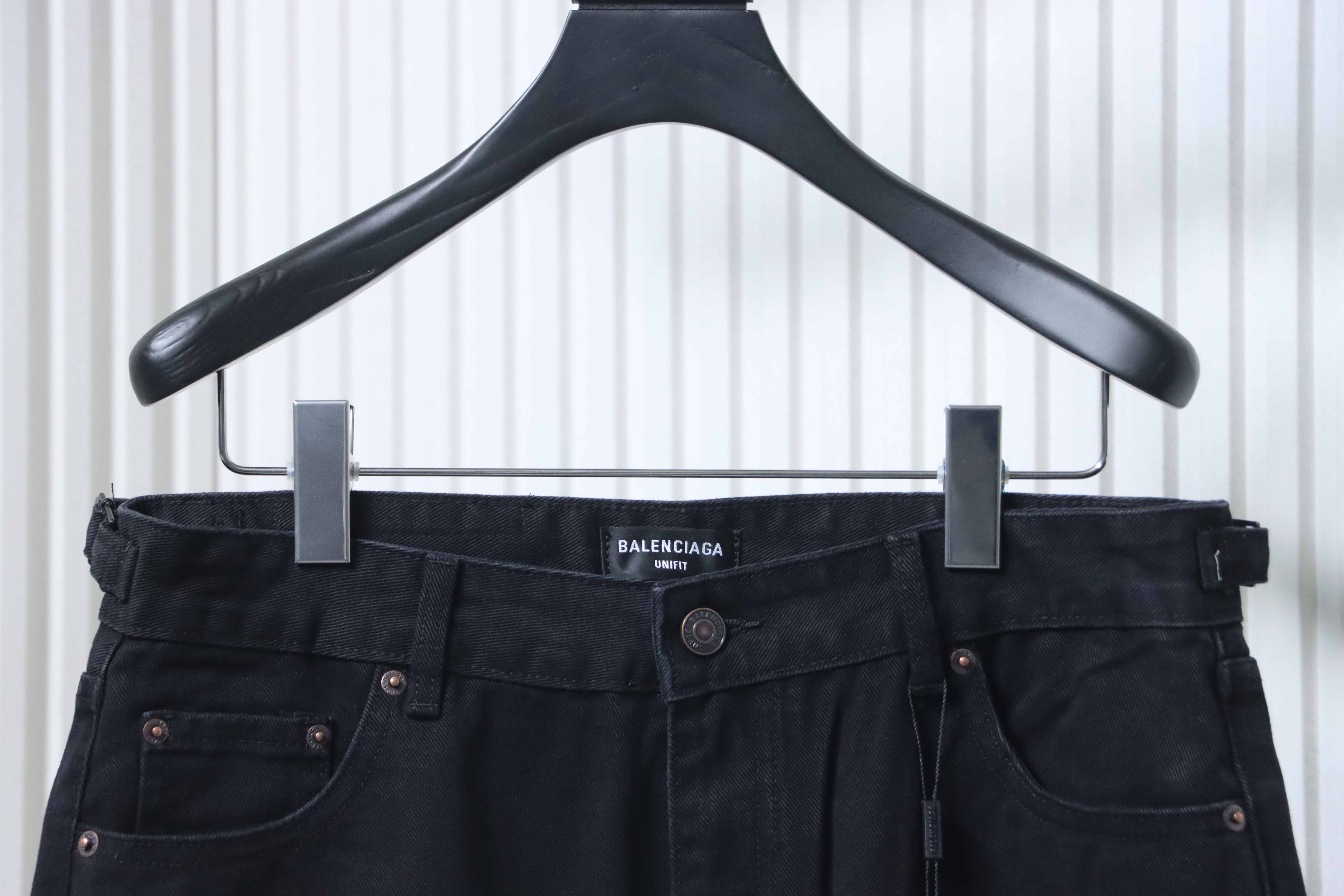 Balenciaga 24SS Slashed Distressed Denim Jeans h270