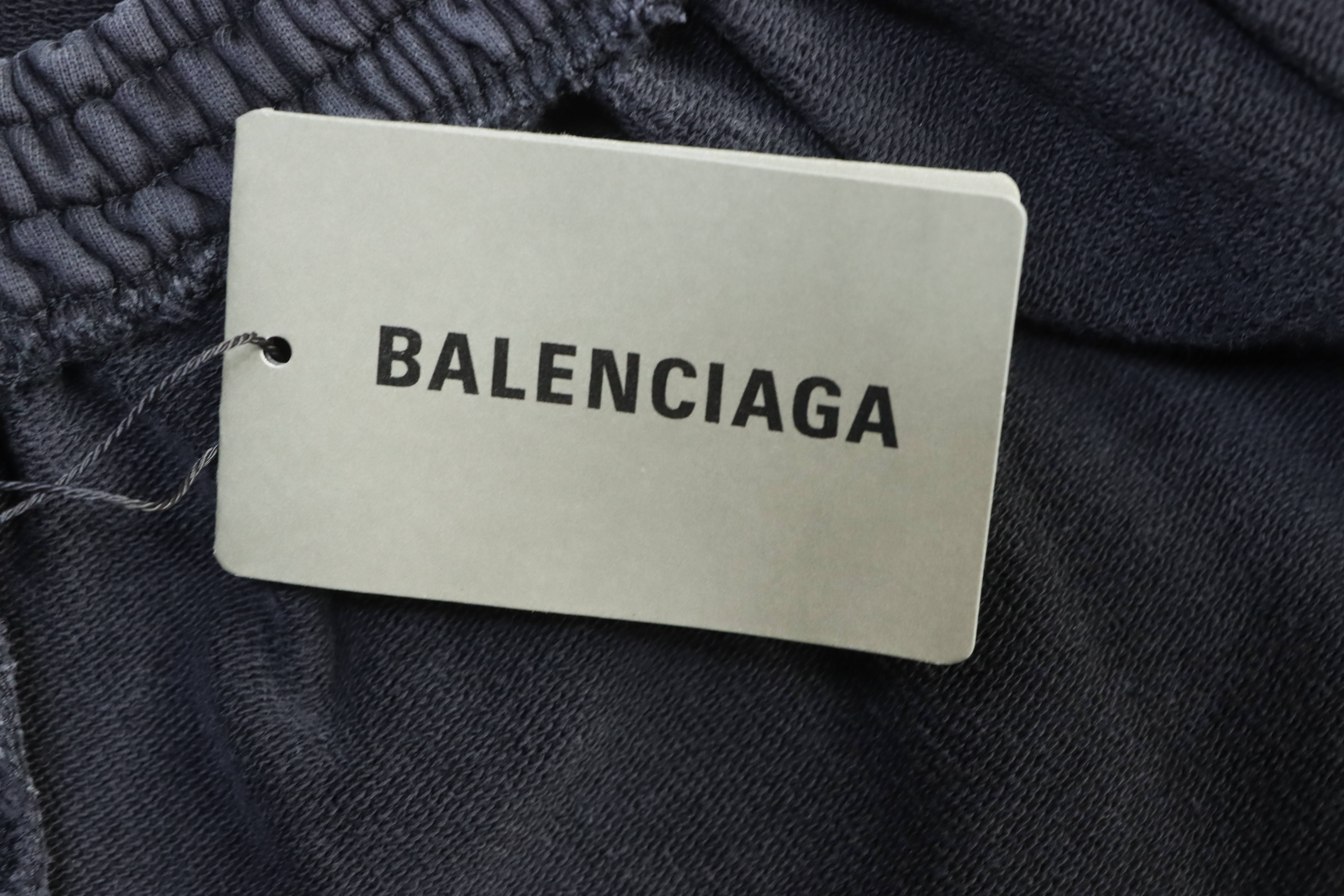 Balenciaga 25SS Badge Embroidered Shorts h200