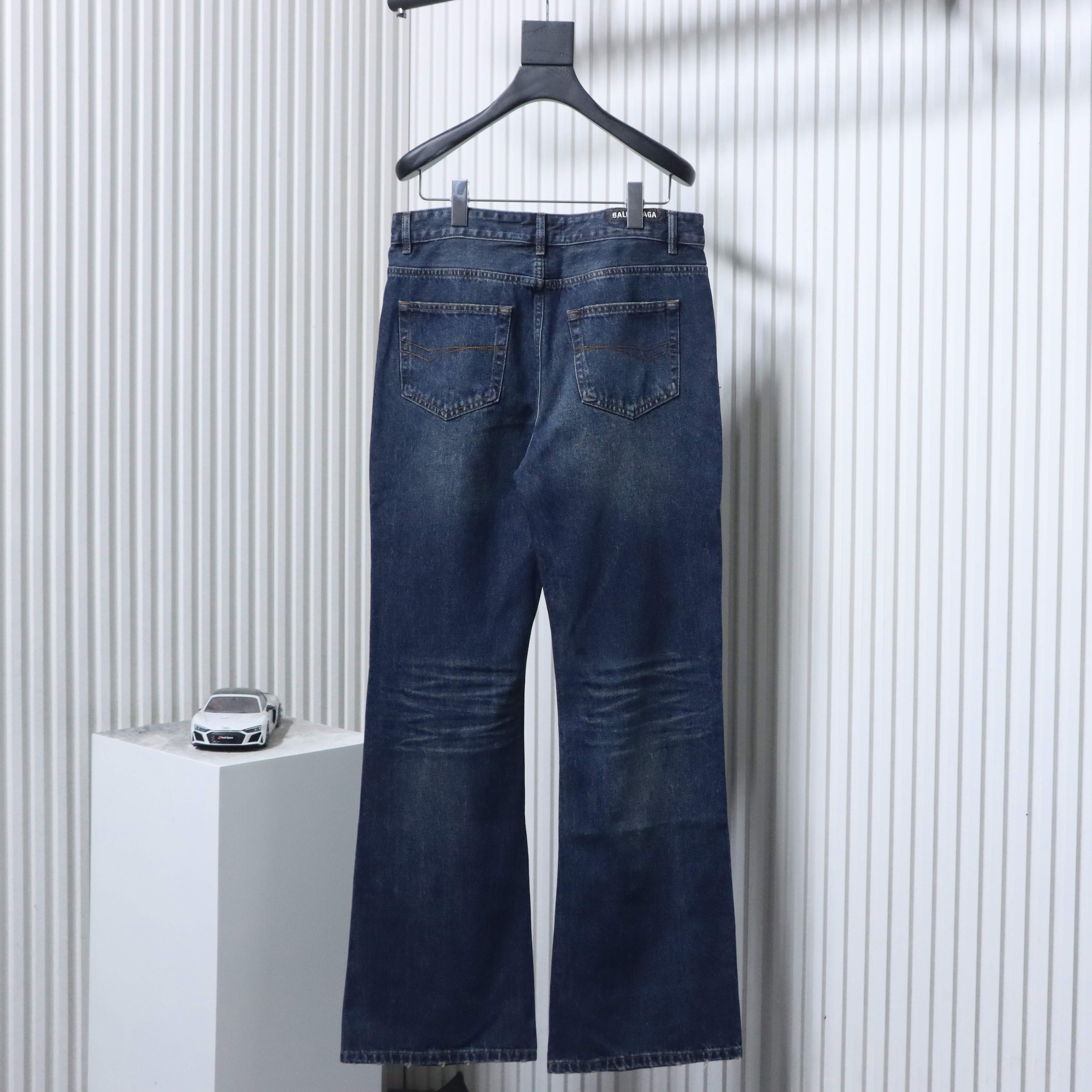 Balenciaga 25SS Vintage Washed Blue Flared Jeans h310