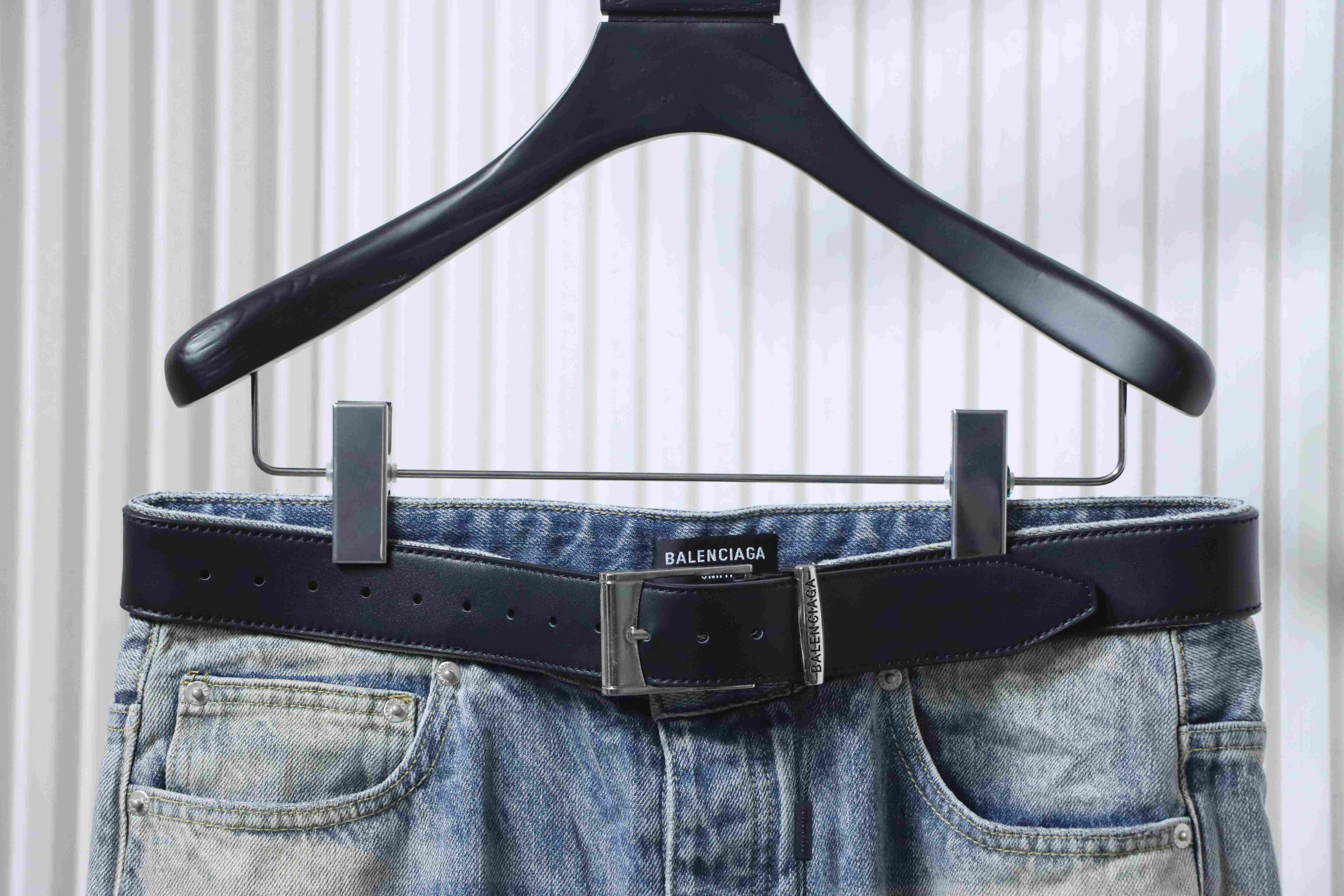 Balenciaga 25SS Washed Destroyed Ripped Jeans h340