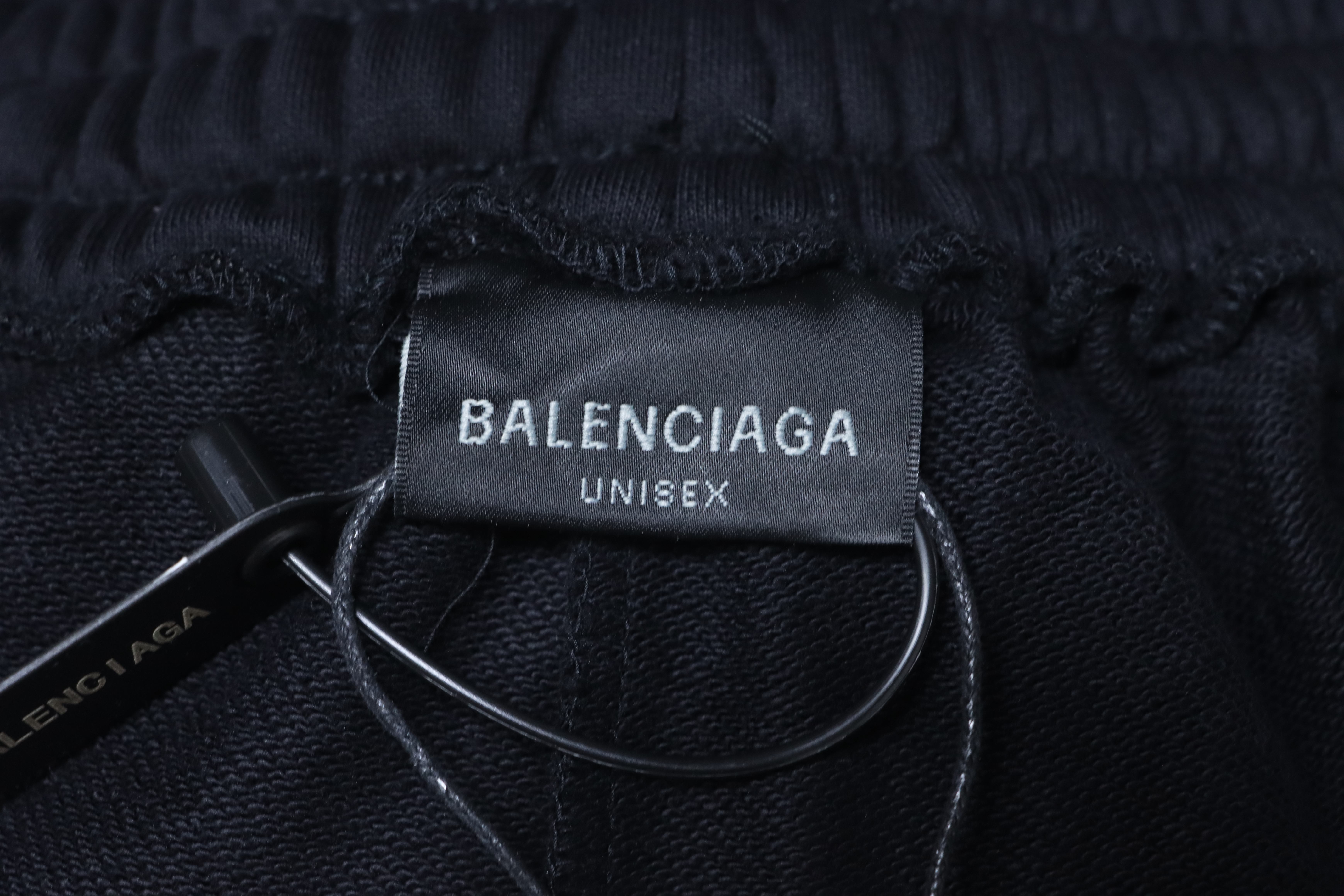 Balenciaga 26SS Classic Engraved Logo Metal Buckle Shorts h210