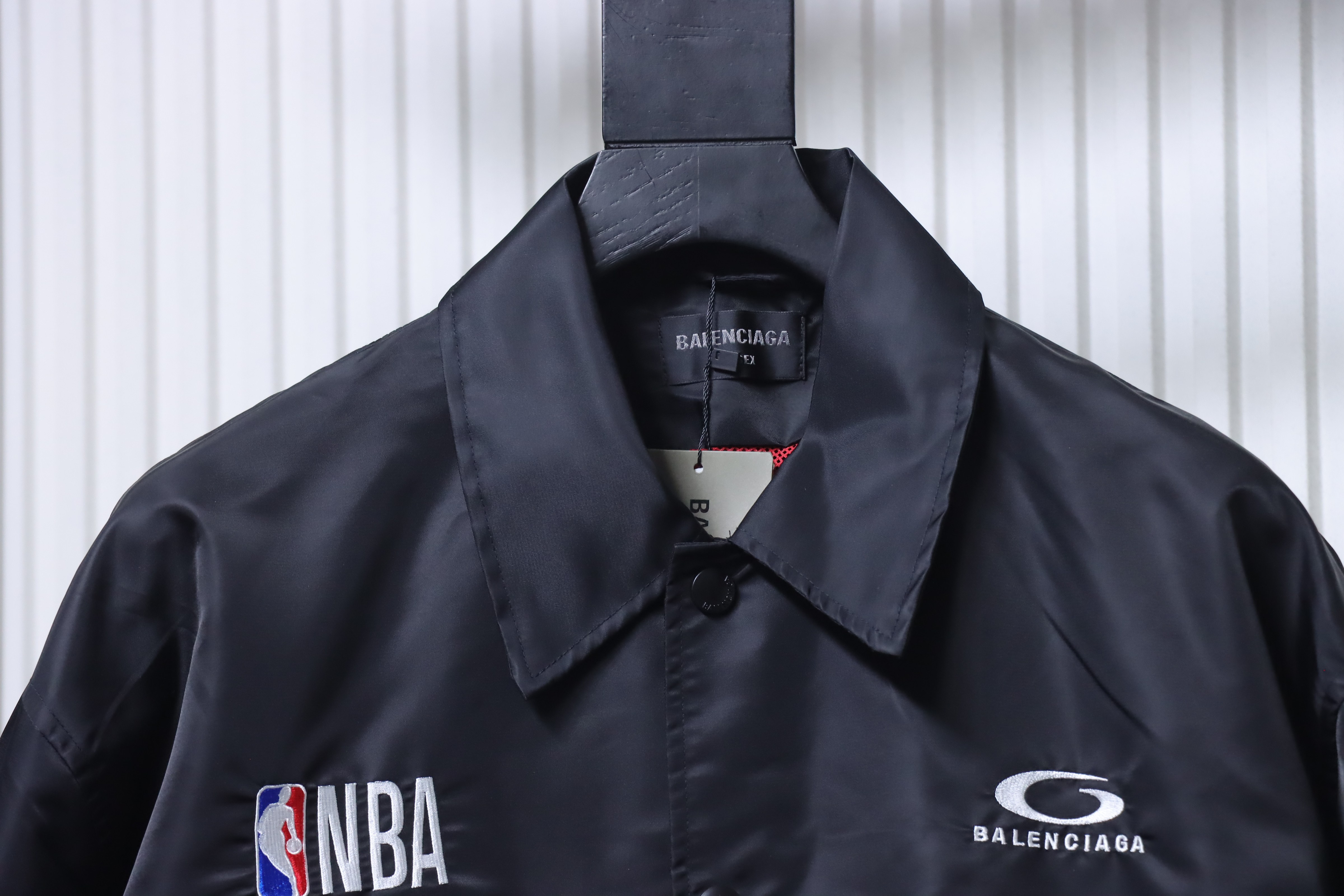 Balenciaga 26SS NBA Collaborative Knicks Waterproof Zip-Up Coach Jacket h270