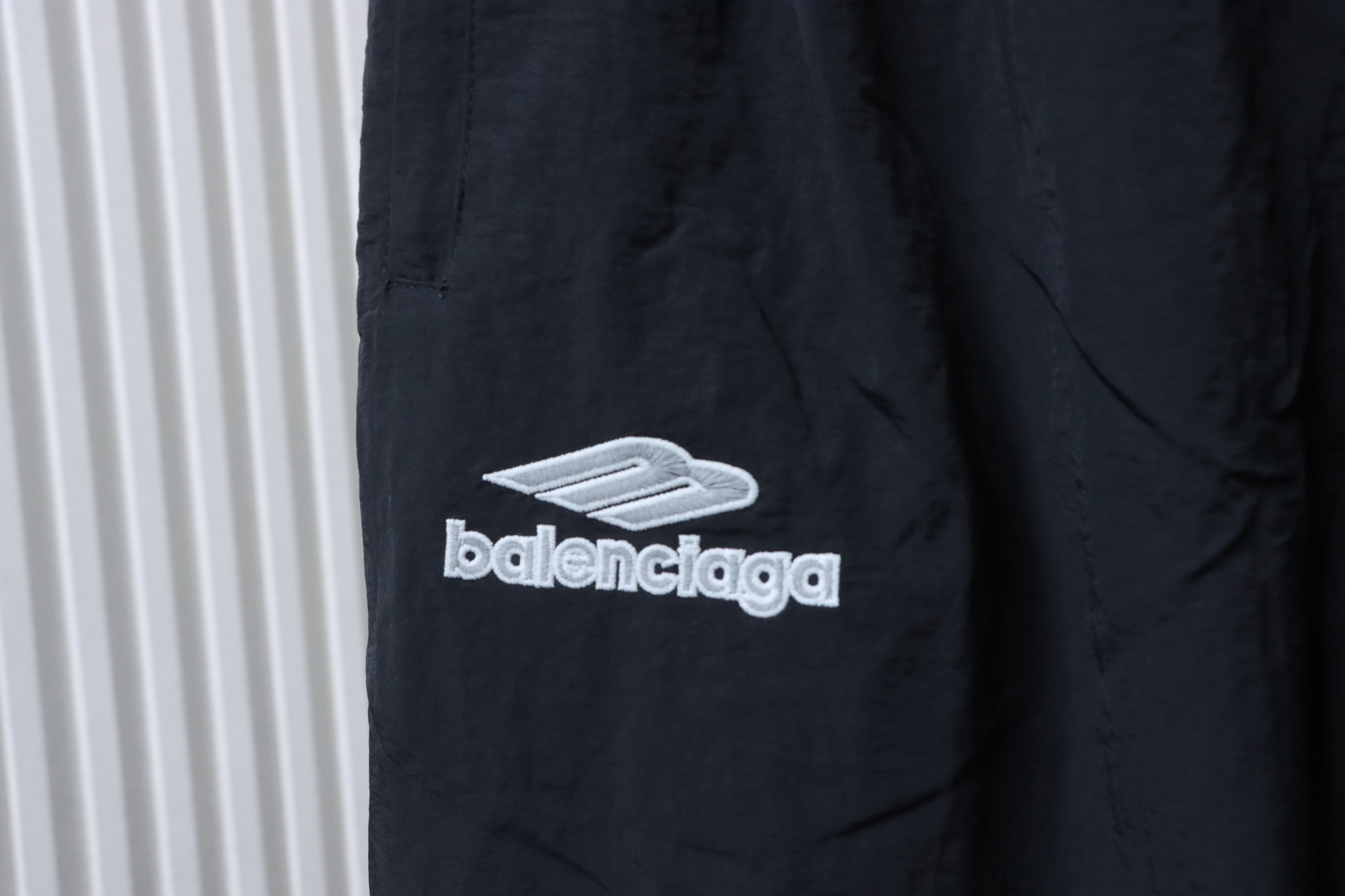 Balenciaga 3 26SS 3M Manchester United Embroidered Tracksuit Pants h250