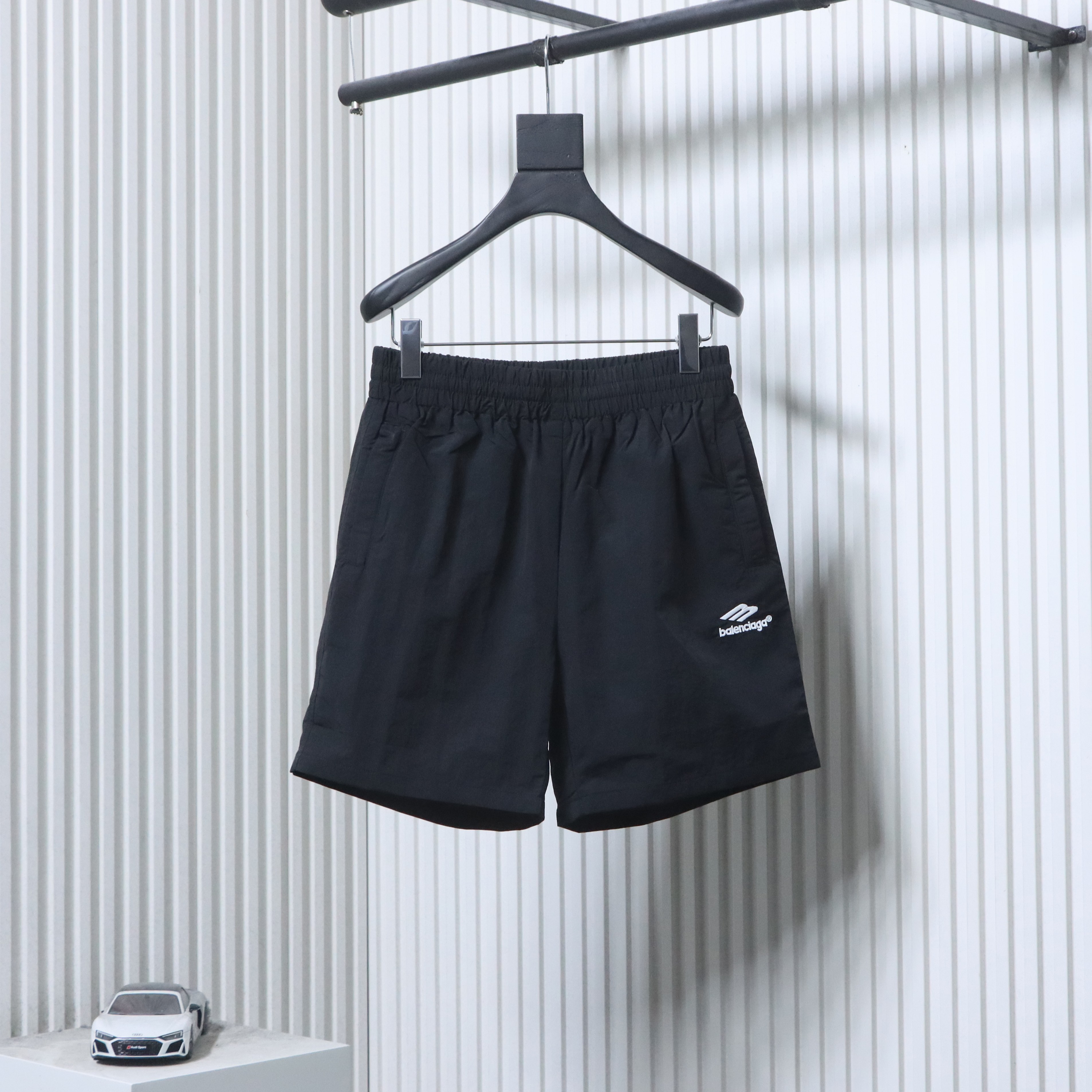 Balenciaga 3M Letter Small Logo Embroidered Shorts h180