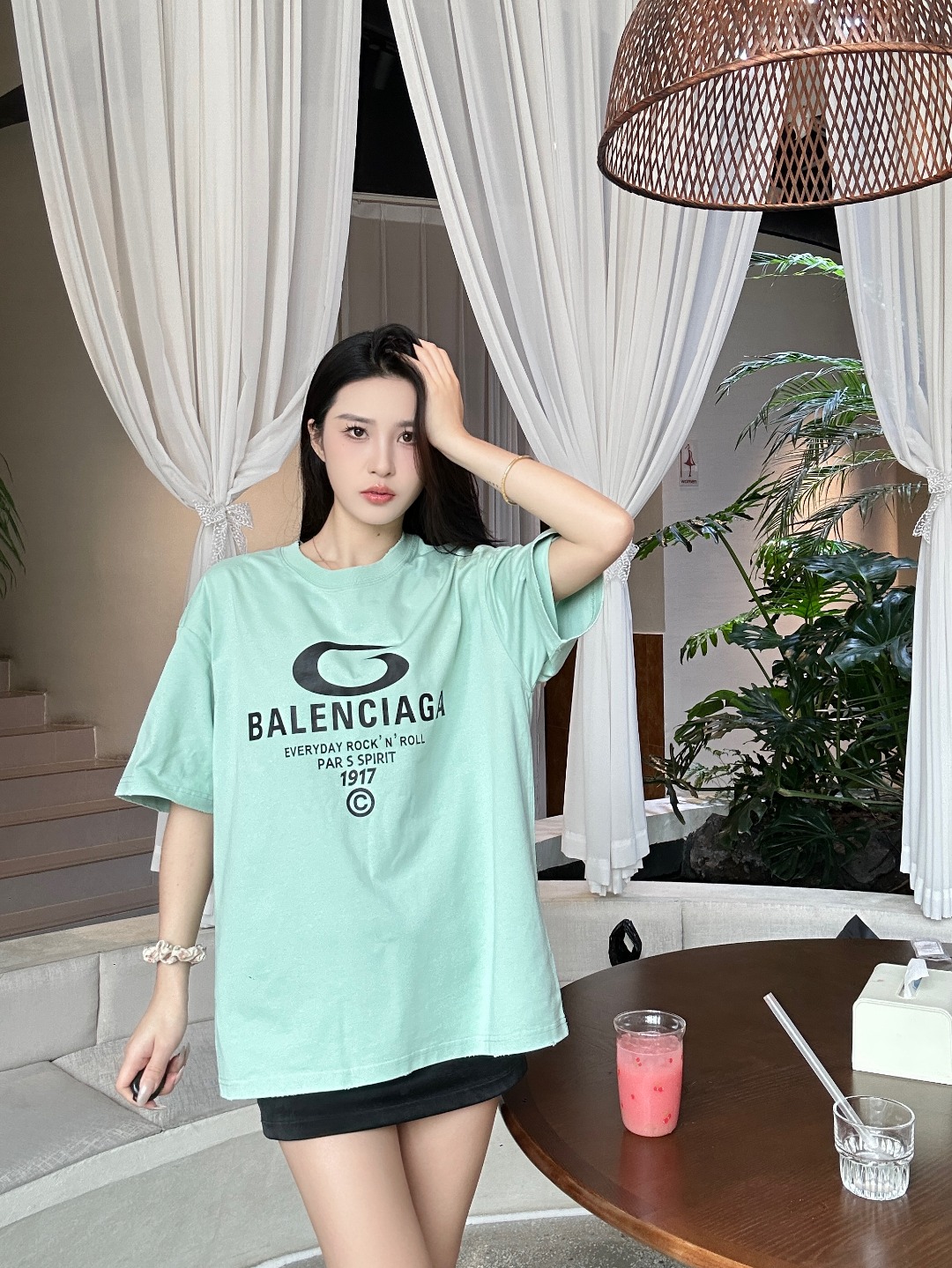 Balenciaga 4 Circular Letter Printed Distressed T-shirt h160