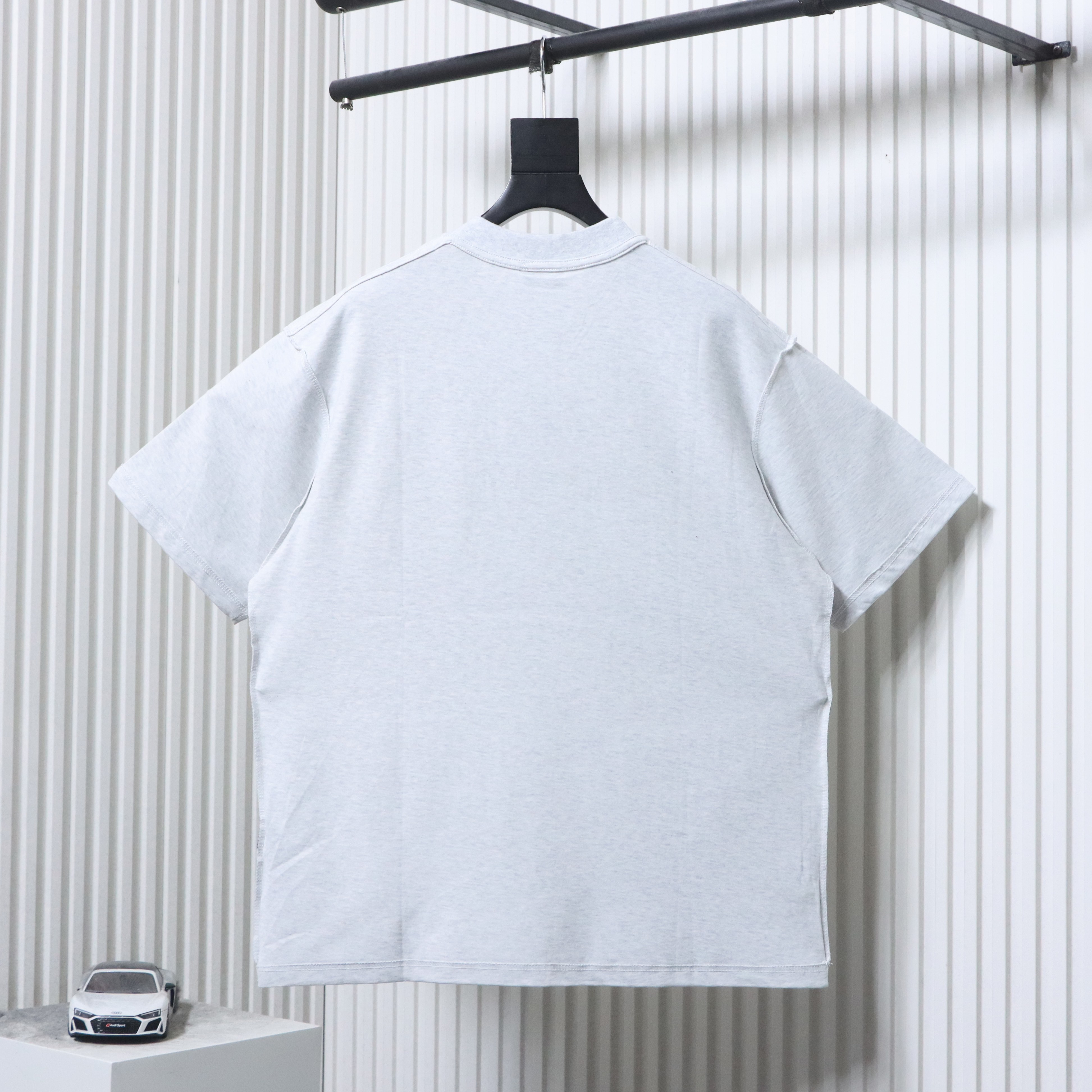 Balenciaga White 24SS Inverted Letter Overlap Embroidered T-shirt h150