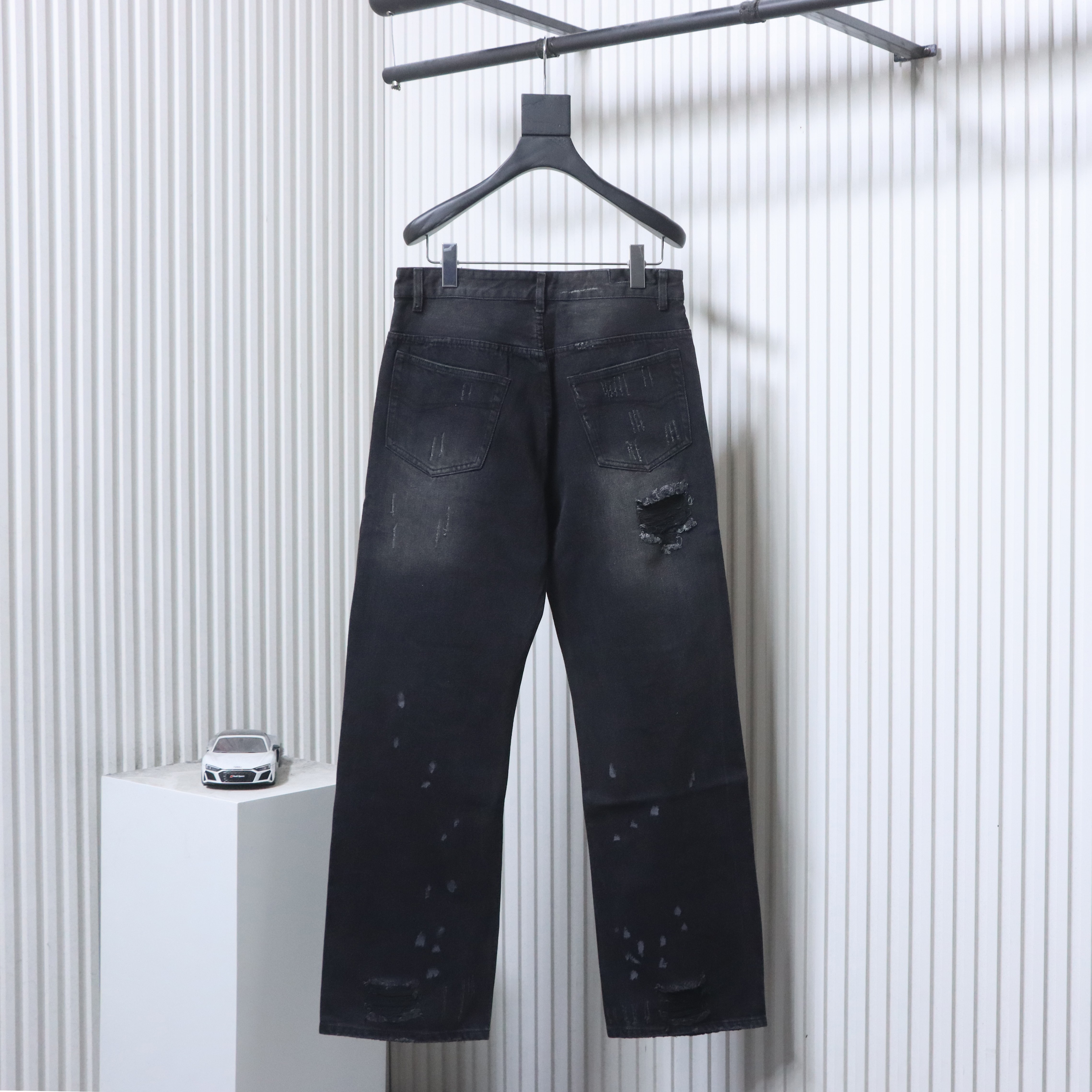 Balenciaga Black 25FW Destroyed Jeans h250