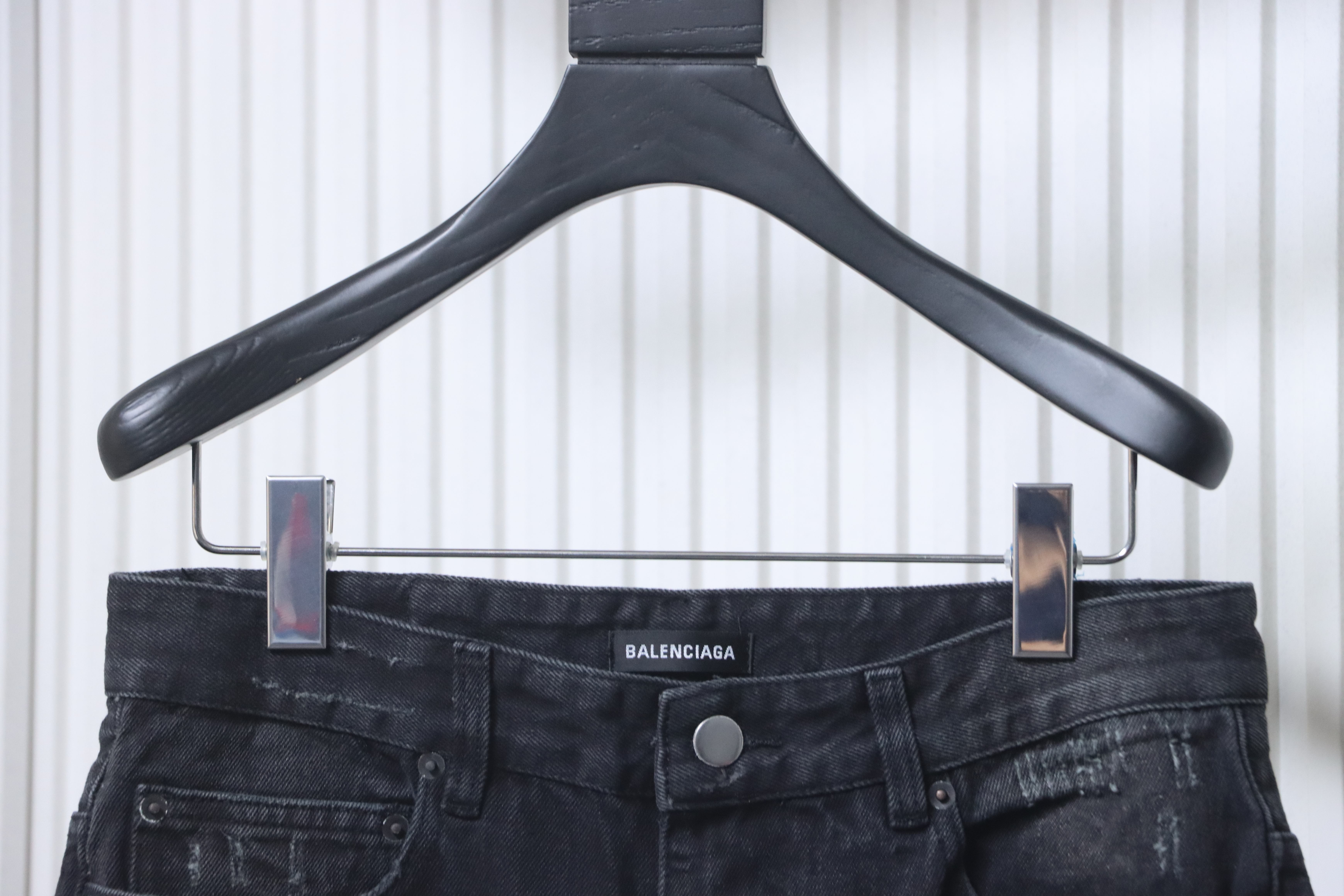 Balenciaga Black 25FW Destroyed Jeans h250