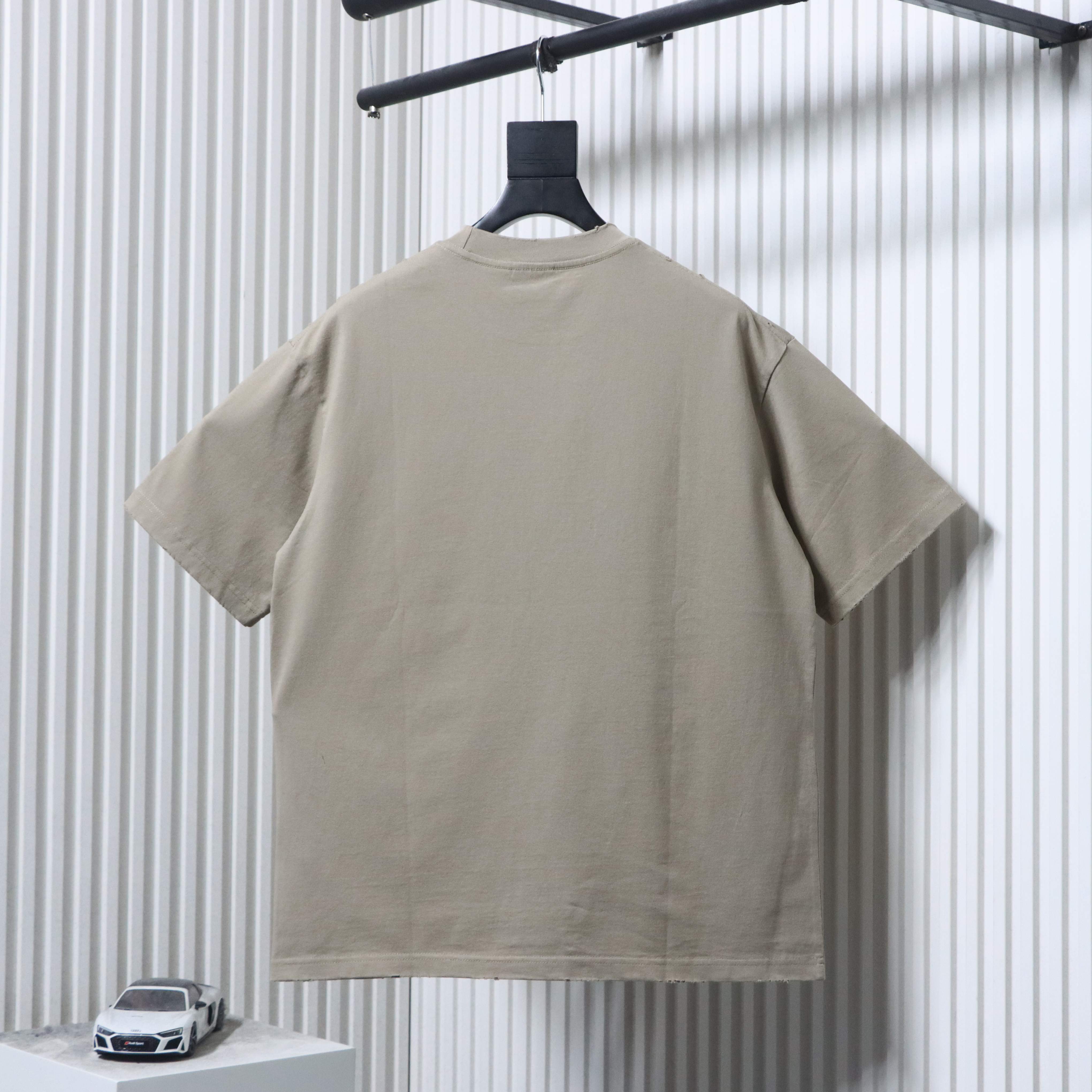 Balenciaga Grey 25SS Lock Buckle Letter Embroidered Ink Distressed T-shirt h140
