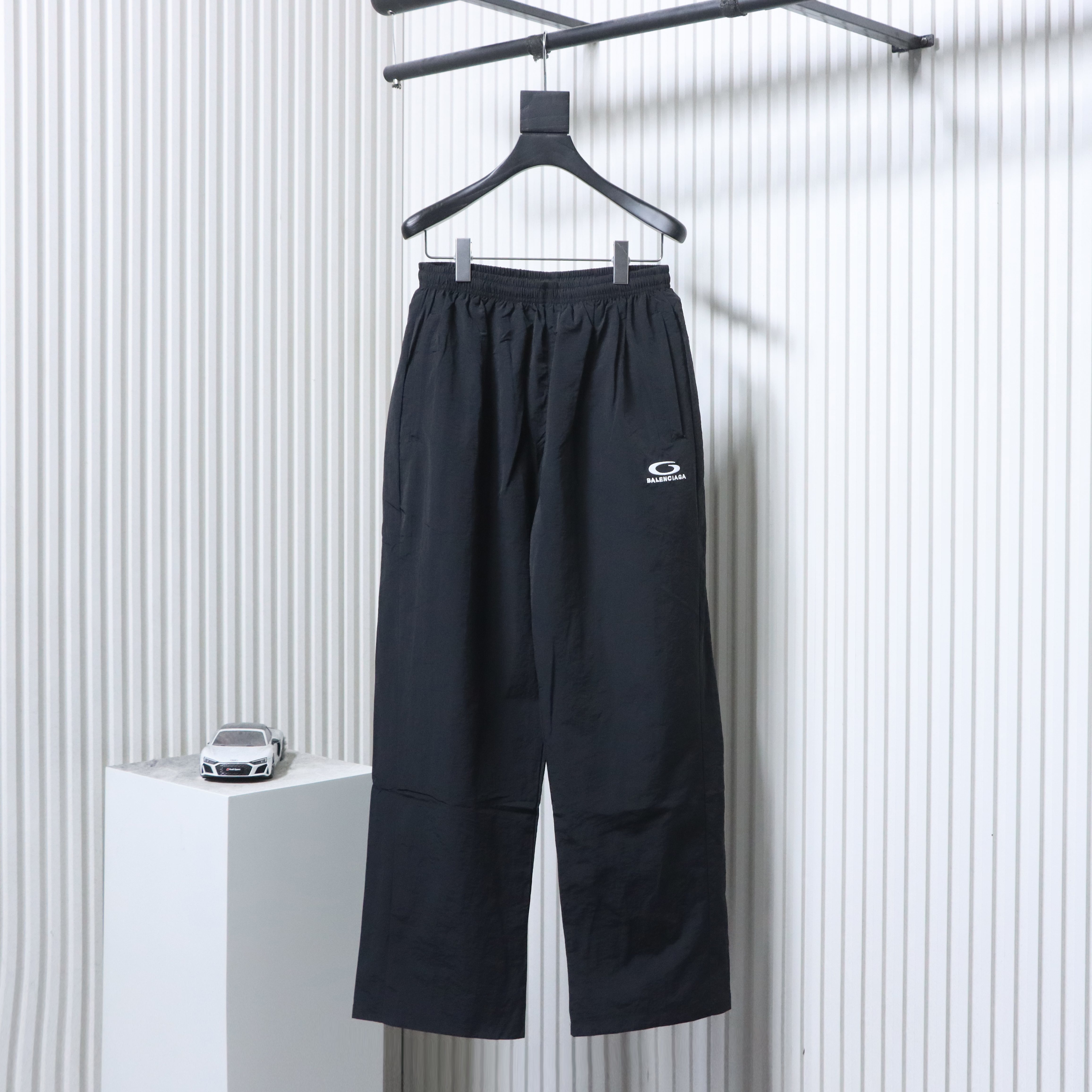 Balenciaga Black 26SS Front and Back Half-Ring Letter Embroidered Tracksuit Pants h230