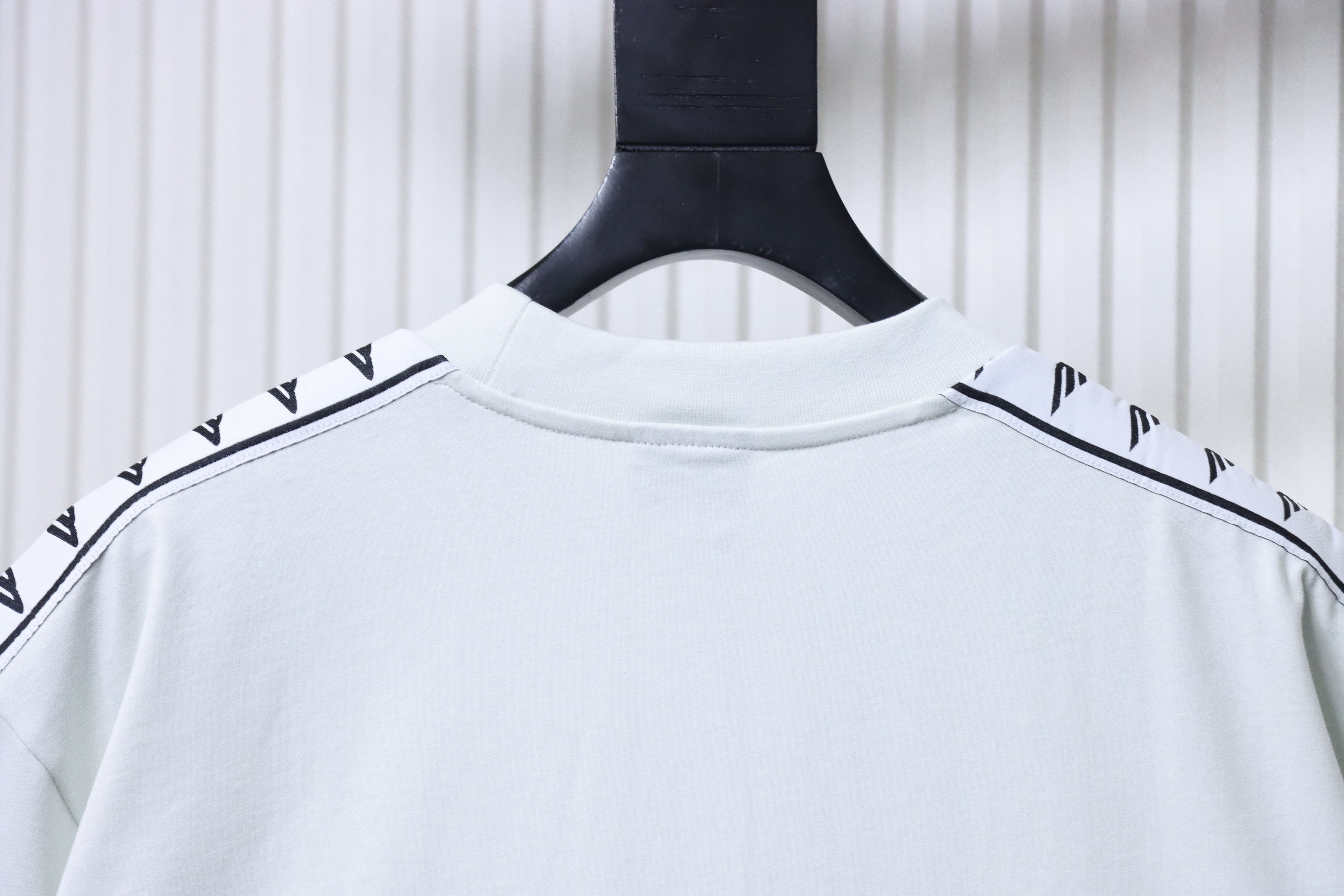 Balenciaga White Flower Logo Slogan T-shirt h180