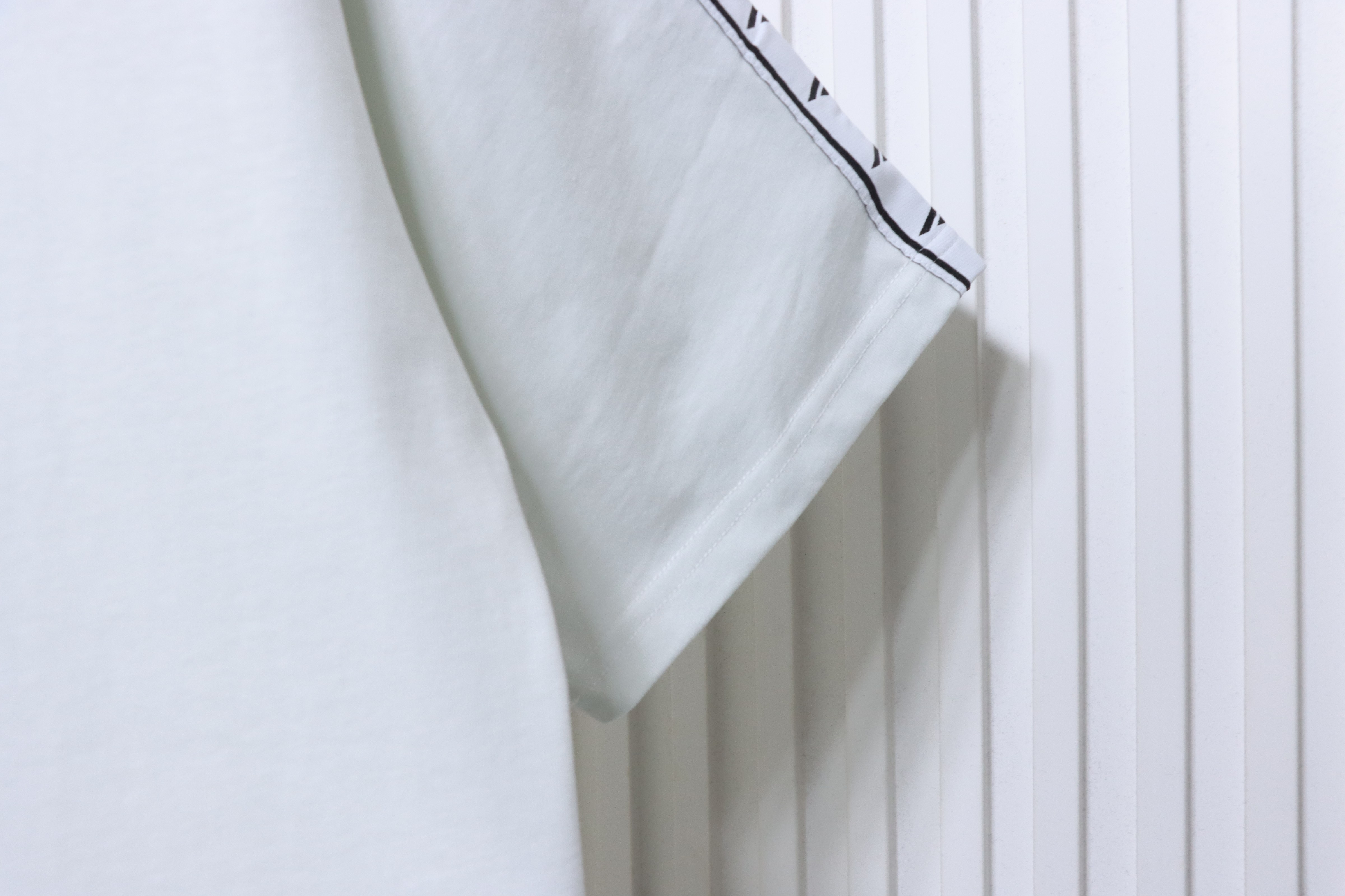 Balenciaga White Flower Logo Slogan T-shirt h180