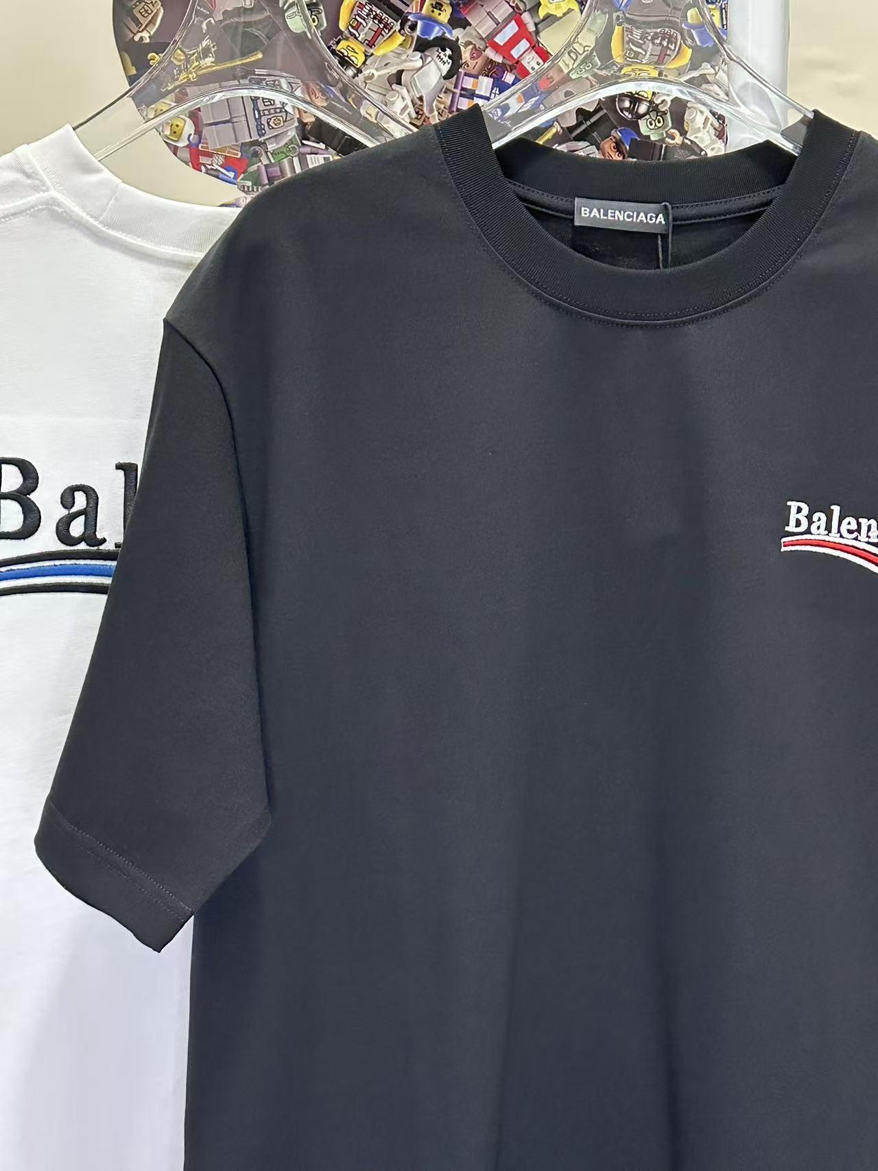 Balenciaga Black L26706 Coke Embroidered T-shirt h130