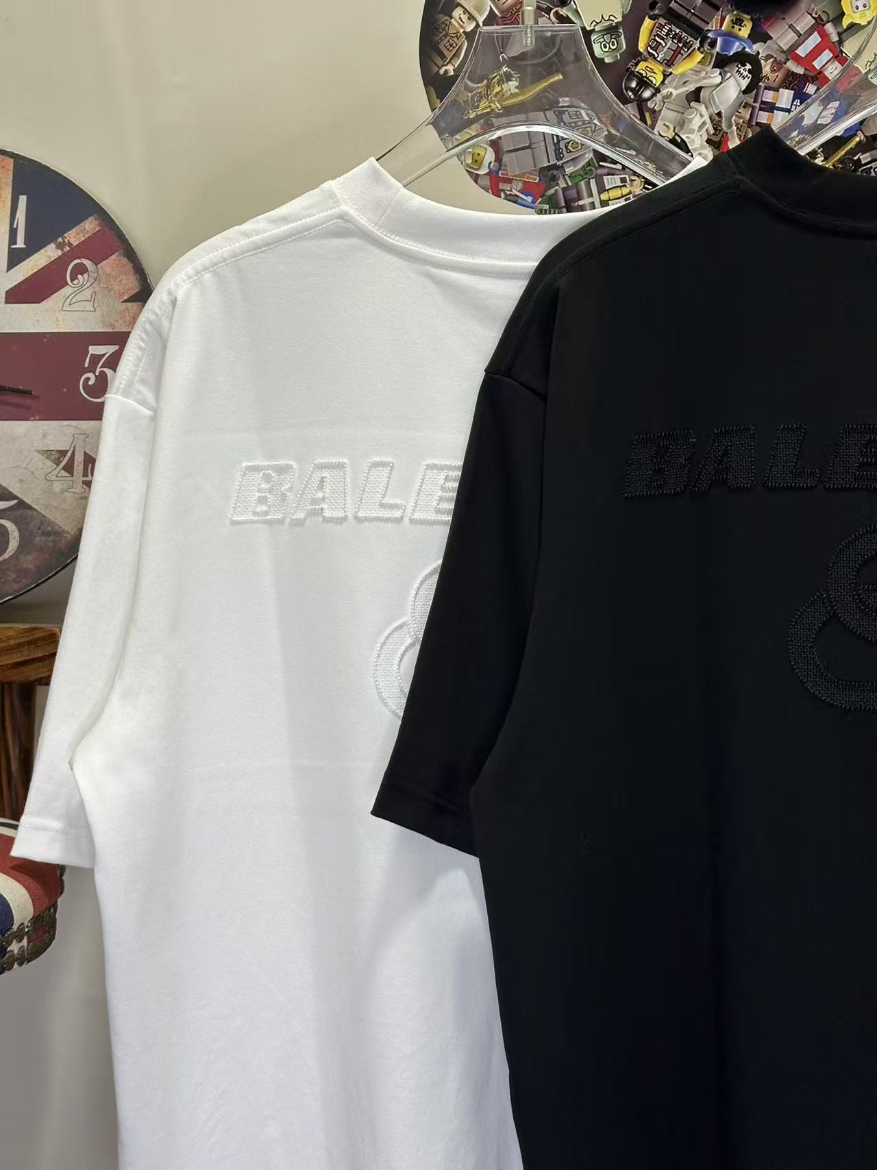 Balenciaga T-shirt Black L26710 h130